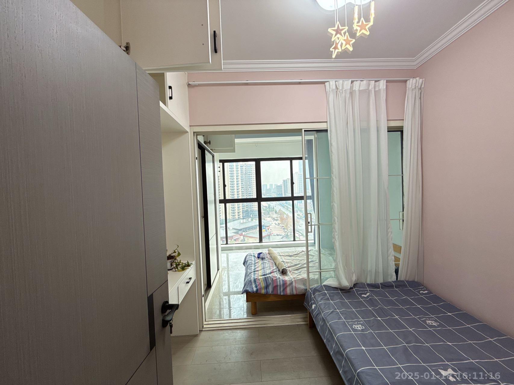 亿都时光 4室2厅2卫 1900.0元/月 亿都时光 4室2厅2卫 1900.0元/月室内图