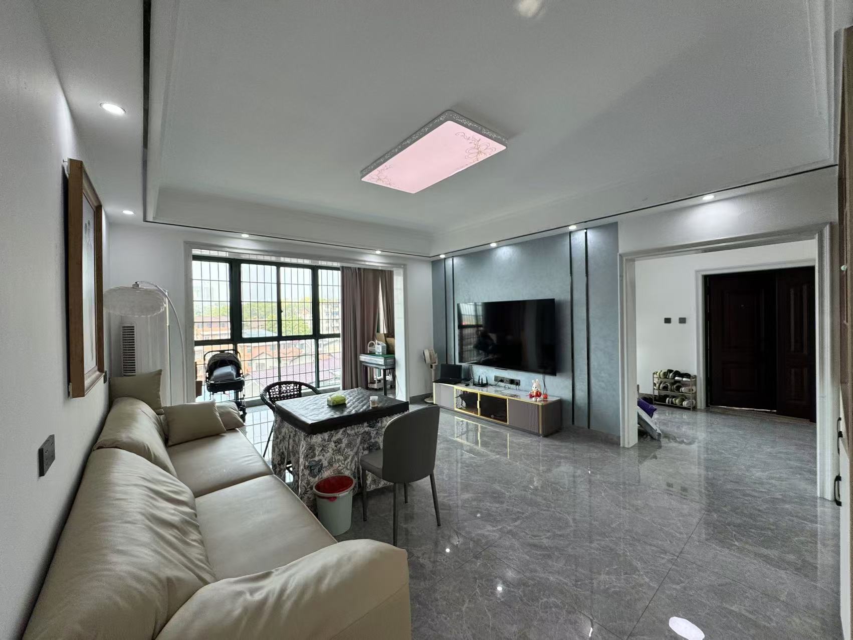 湘粤名城 3室2厅2卫 1800.0元/月 湘粤名城 3室2厅2卫 1800.0元/月室内图