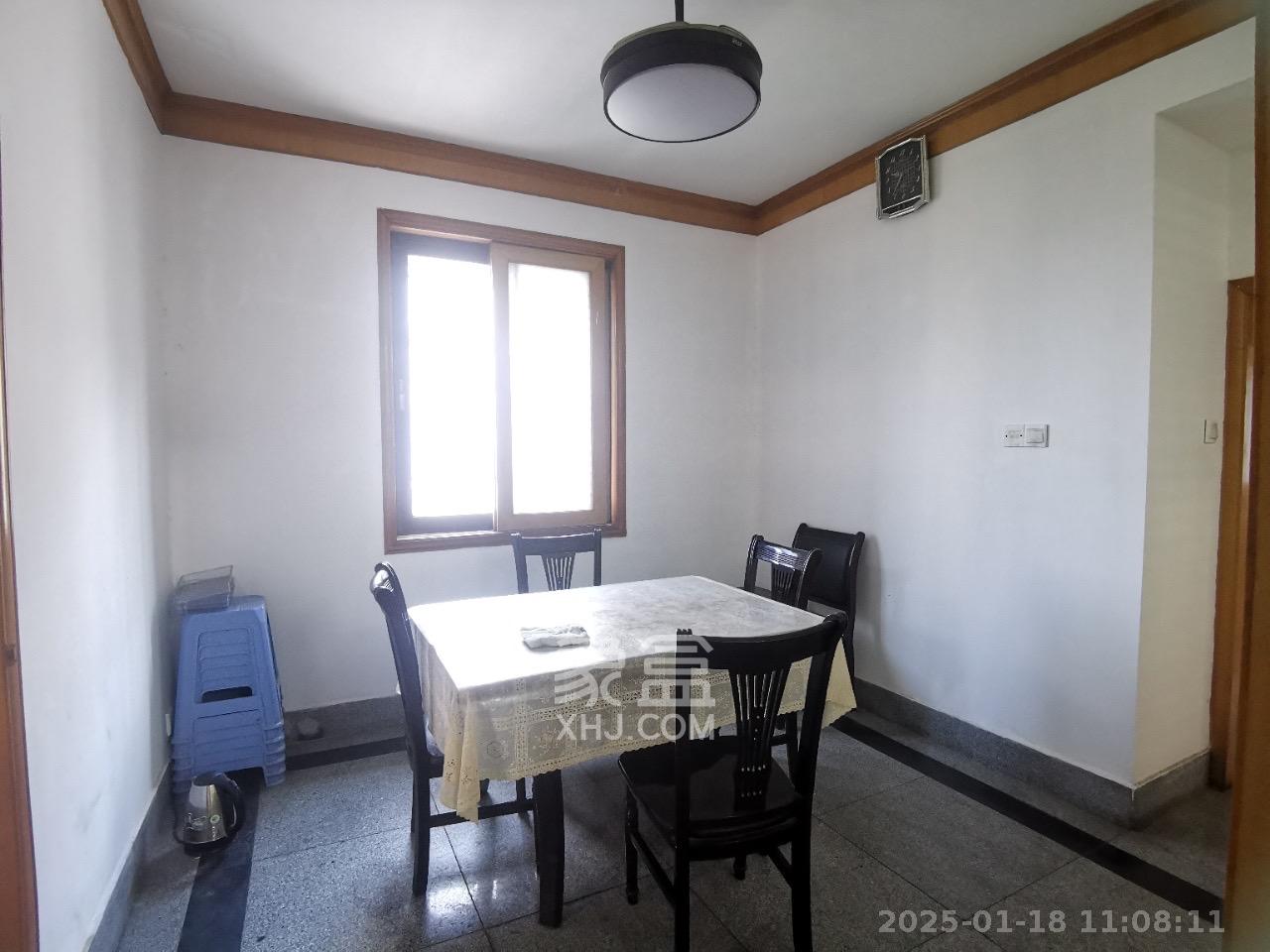 湖南省人口和计划生育委员会宿舍(计生委宿舍) 4室2厅1卫 2500.0元/月 湖南省人口和计划生育委员会宿舍(计生委宿舍) 4室2厅1卫 2500.0元/月室内图