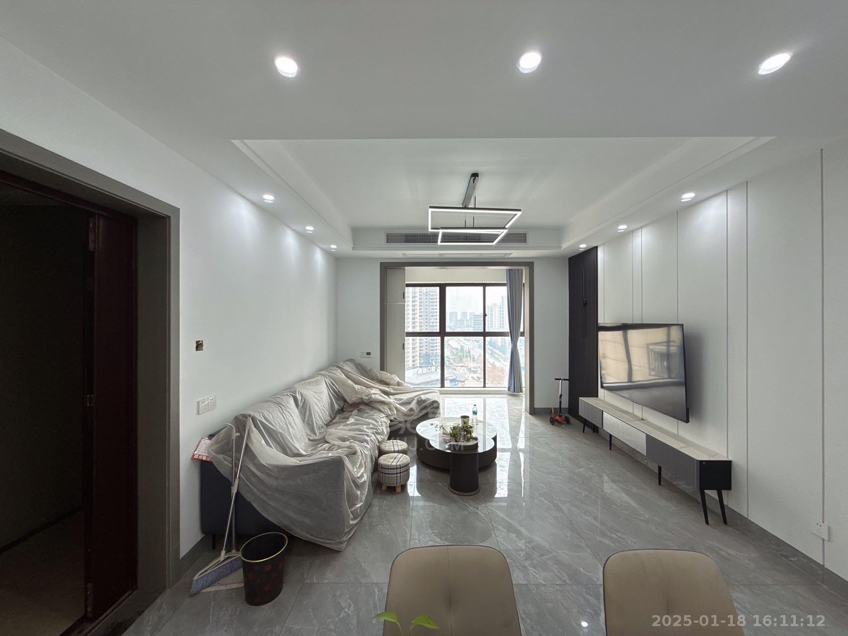 亿都时光 4室2厅2卫 1900.0元/月 亿都时光 4室2厅2卫 1900.0元/月室内图