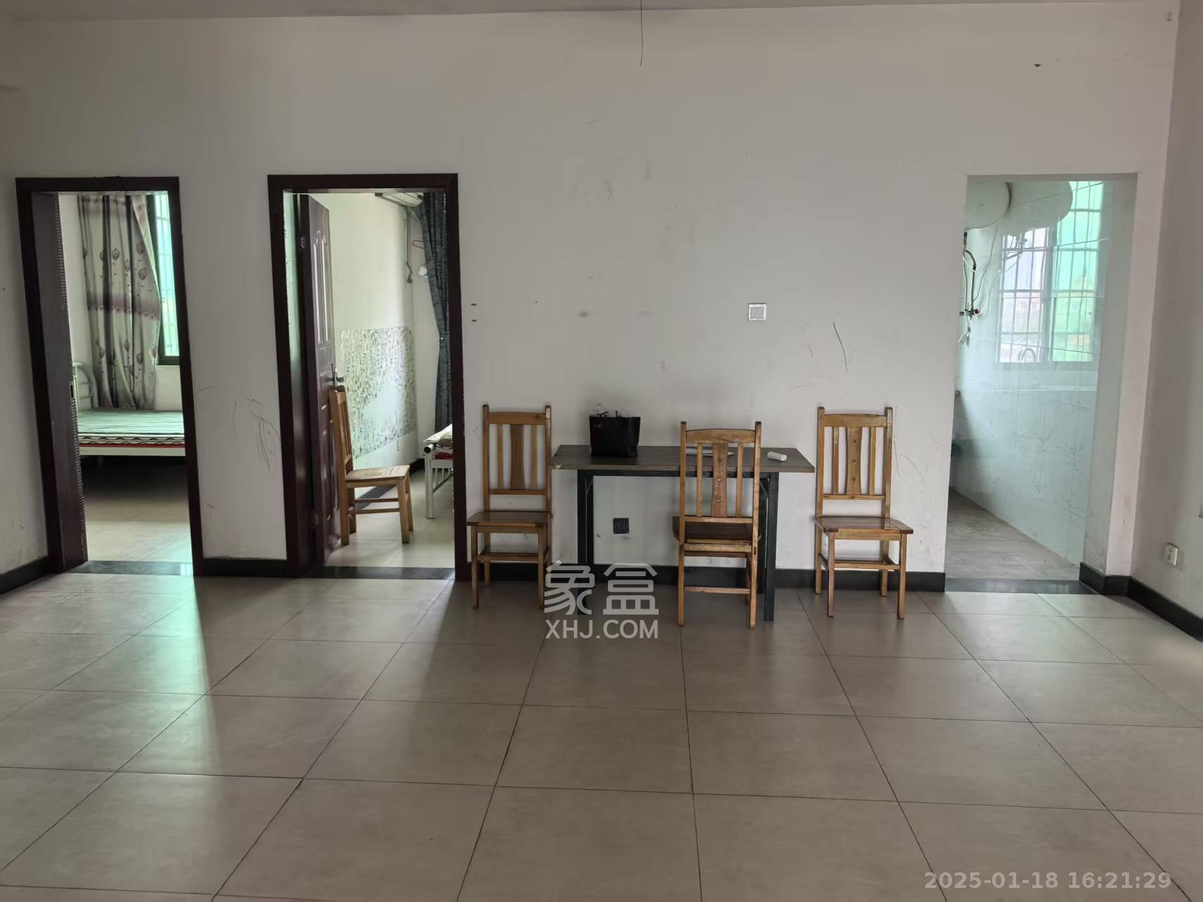 大桥四区 3室1厅1卫 2400.0元/月 大桥四区 3室1厅1卫 2400.0元/月室内图