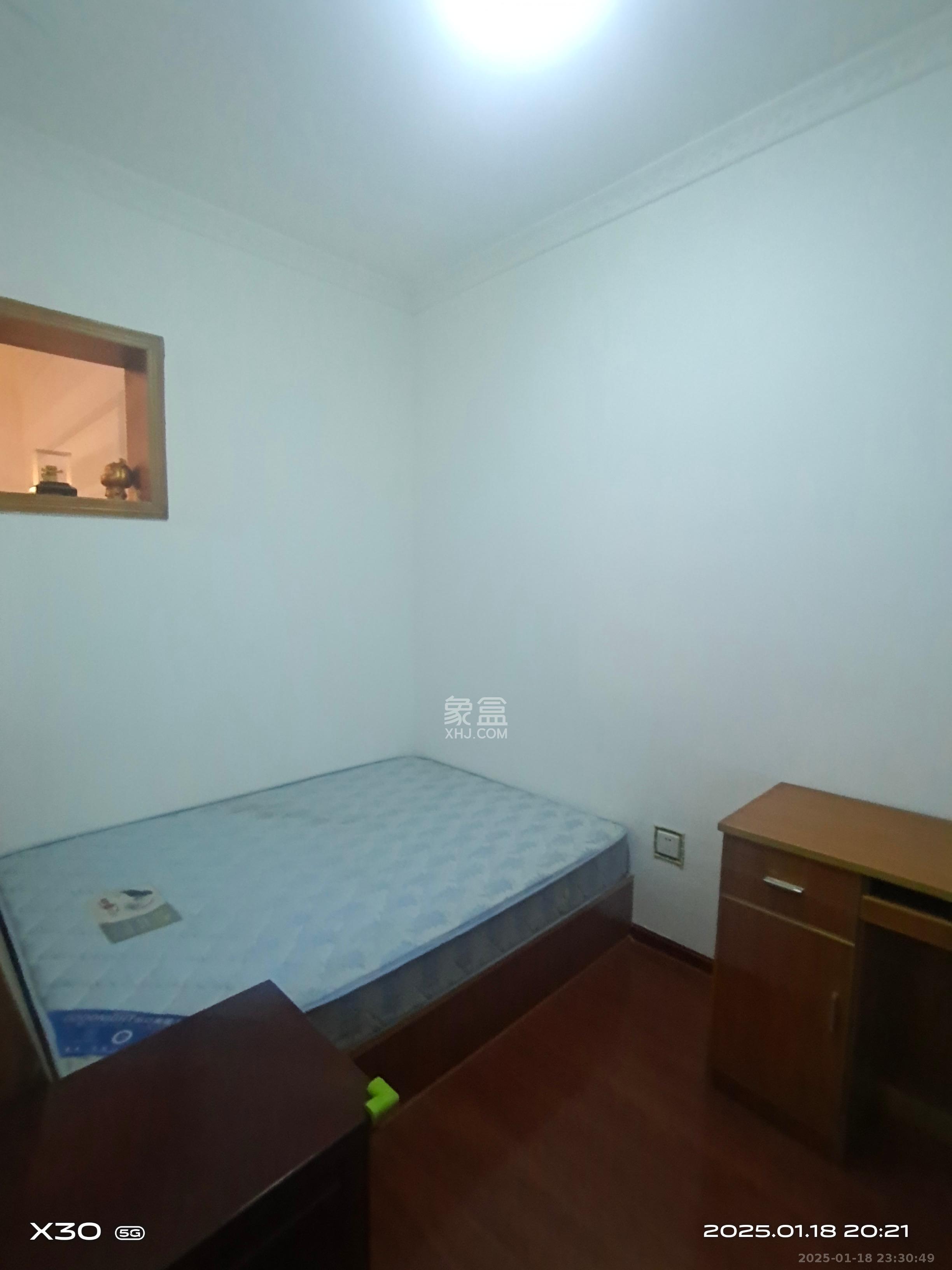 先福安置小区 1室1厅0卫 1200.0元/月 先福安置小区 1室1厅0卫 1200.0元/月室内图