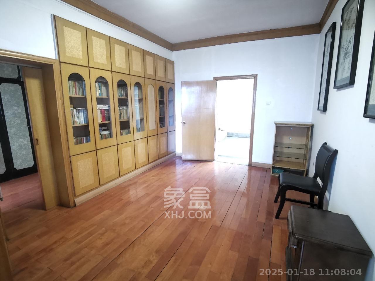 湖南省人口和计划生育委员会宿舍(计生委宿舍) 4室2厅1卫 2500.0元/月 湖南省人口和计划生育委员会宿舍(计生委宿舍) 4室2厅1卫 2500.0元/月室内图