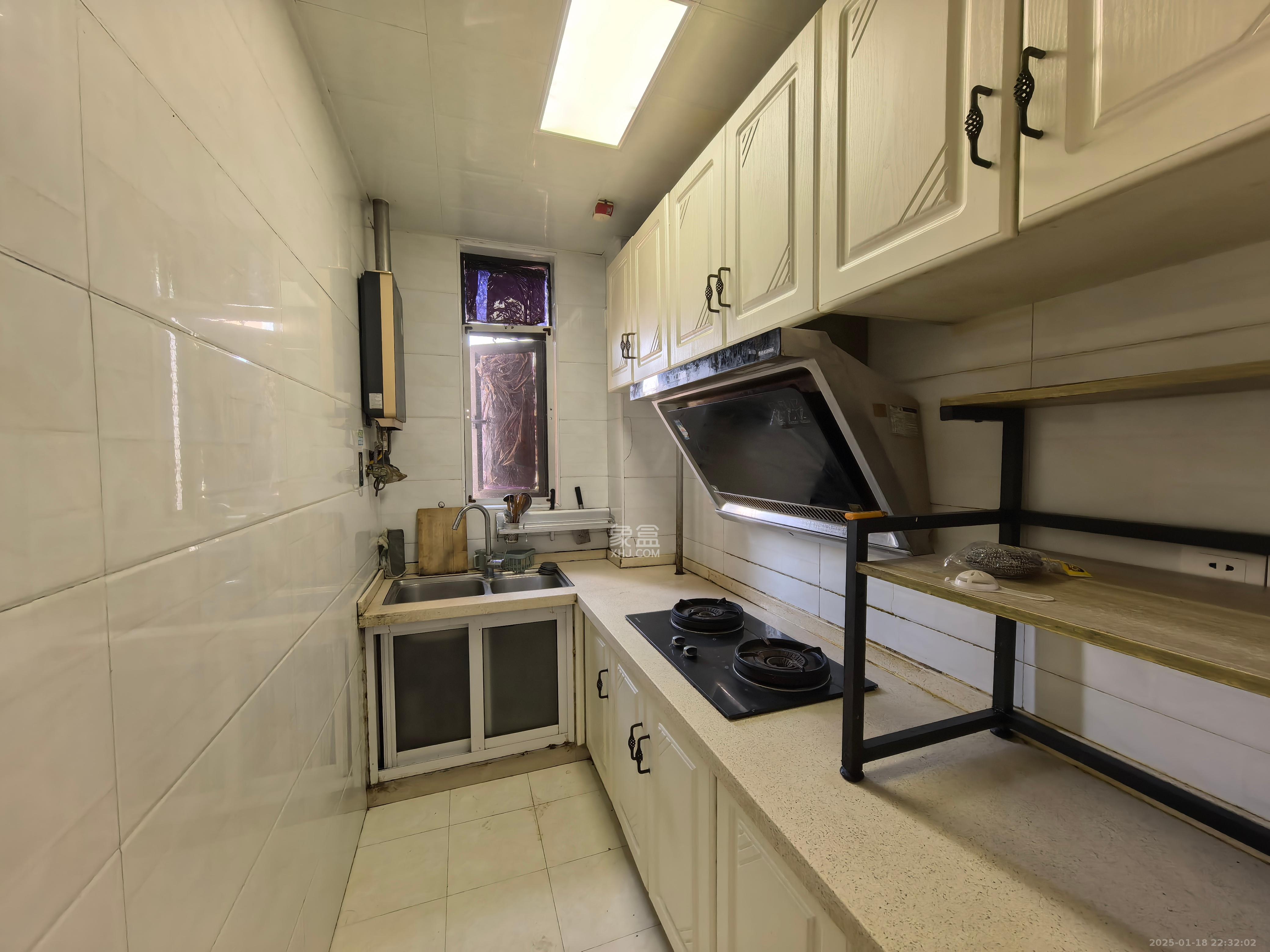 白石古莲城  1室1厅1卫    25.8万 白石古莲城  1室1厅1卫    25.8万室内图