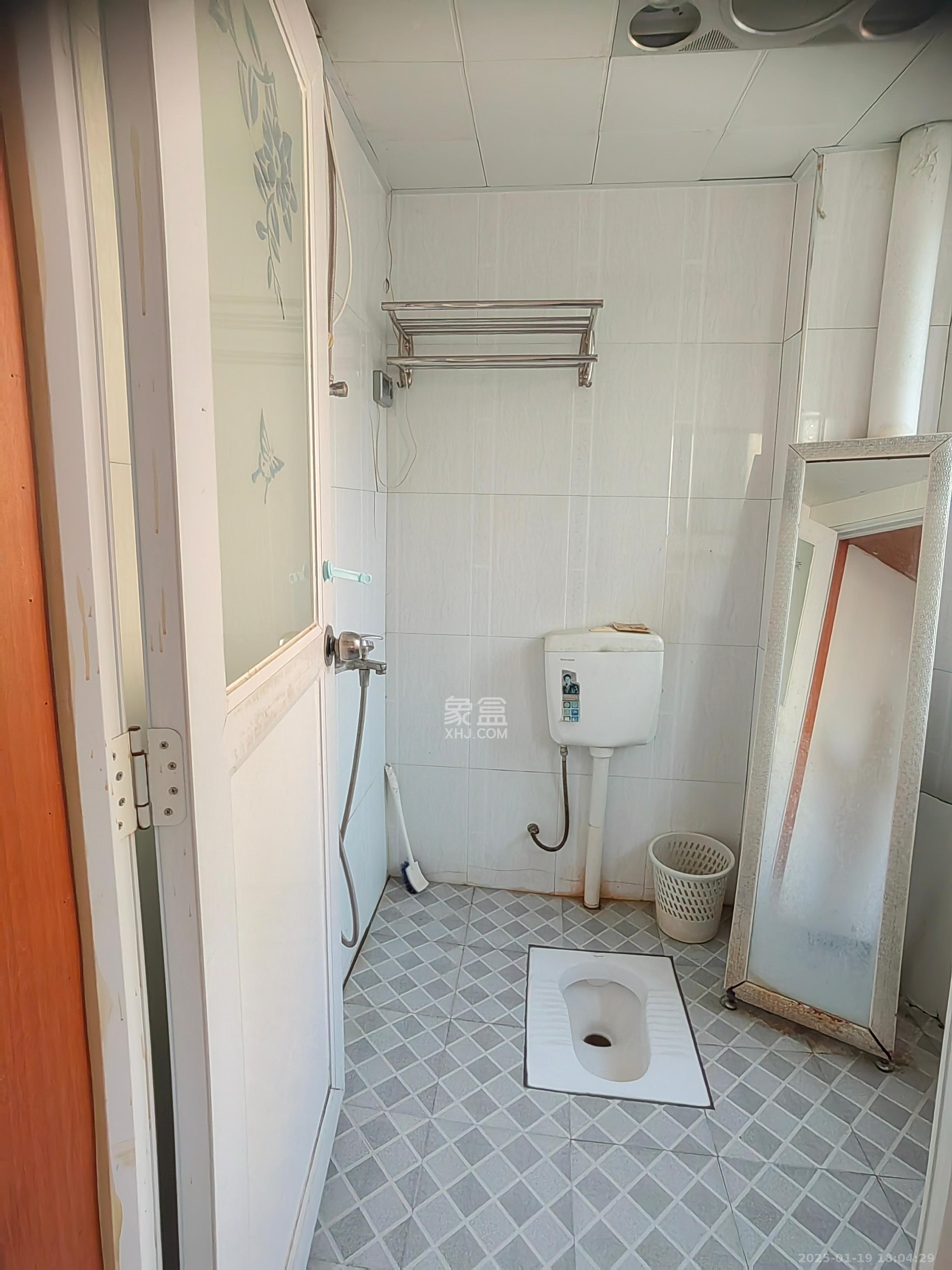 枫华府第  2室2厅1卫   1200.00元/月室内图