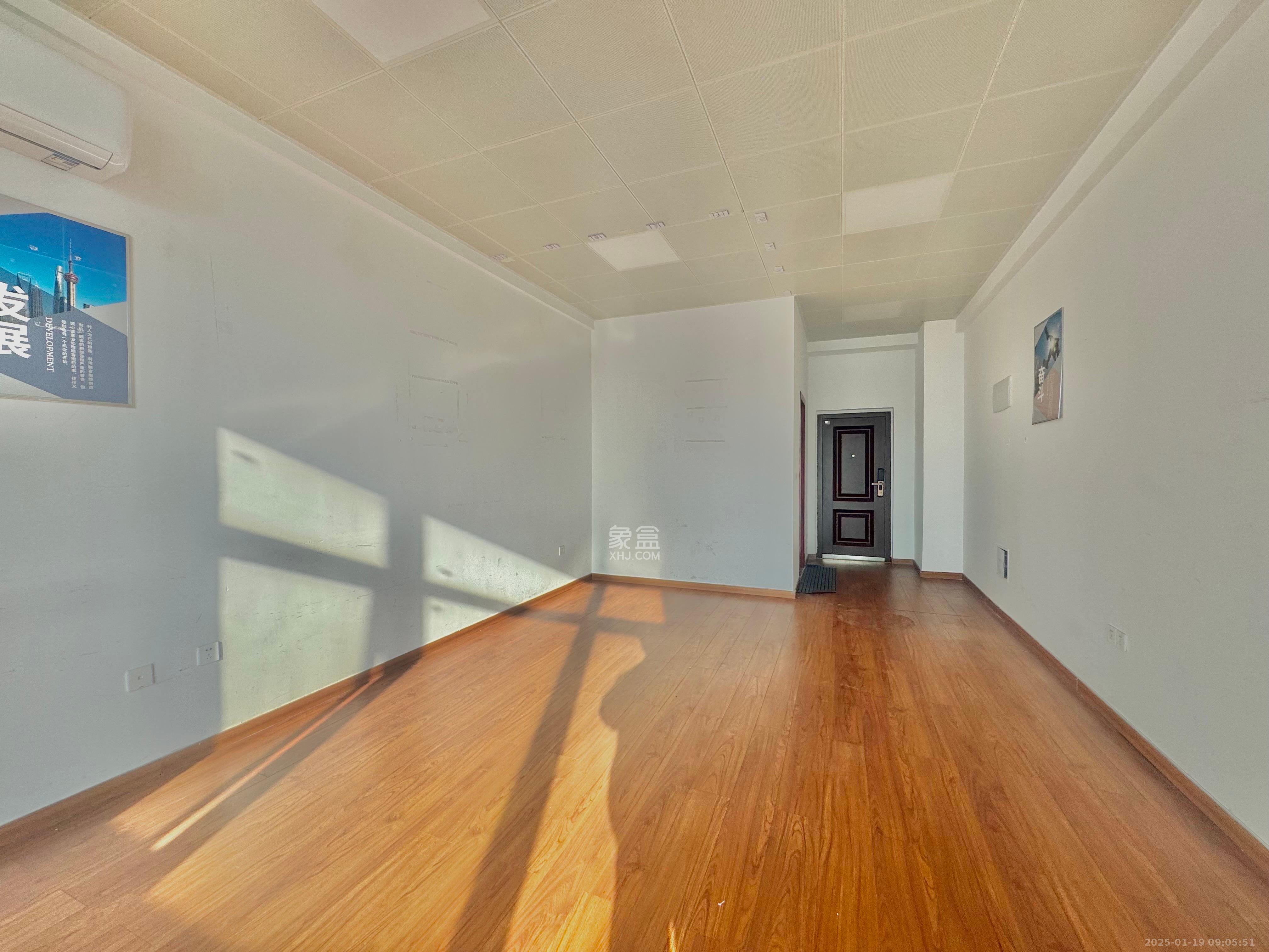 奥克斯缔壹城 1室1厅1卫 2000.0元/月 奥克斯缔壹城 1室1厅1卫 2000.0元/月室内图