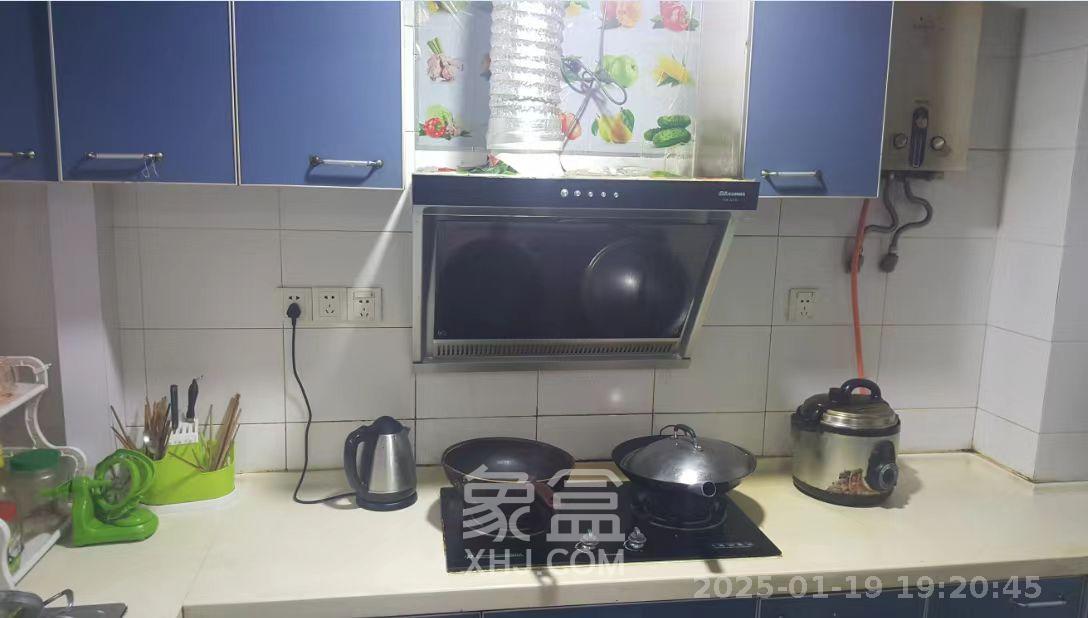 景湾小区(井湾小区) 3室2厅1卫 2000.0元/月 景湾小区(井湾小区) 3室2厅1卫 2000.0元/月室内图