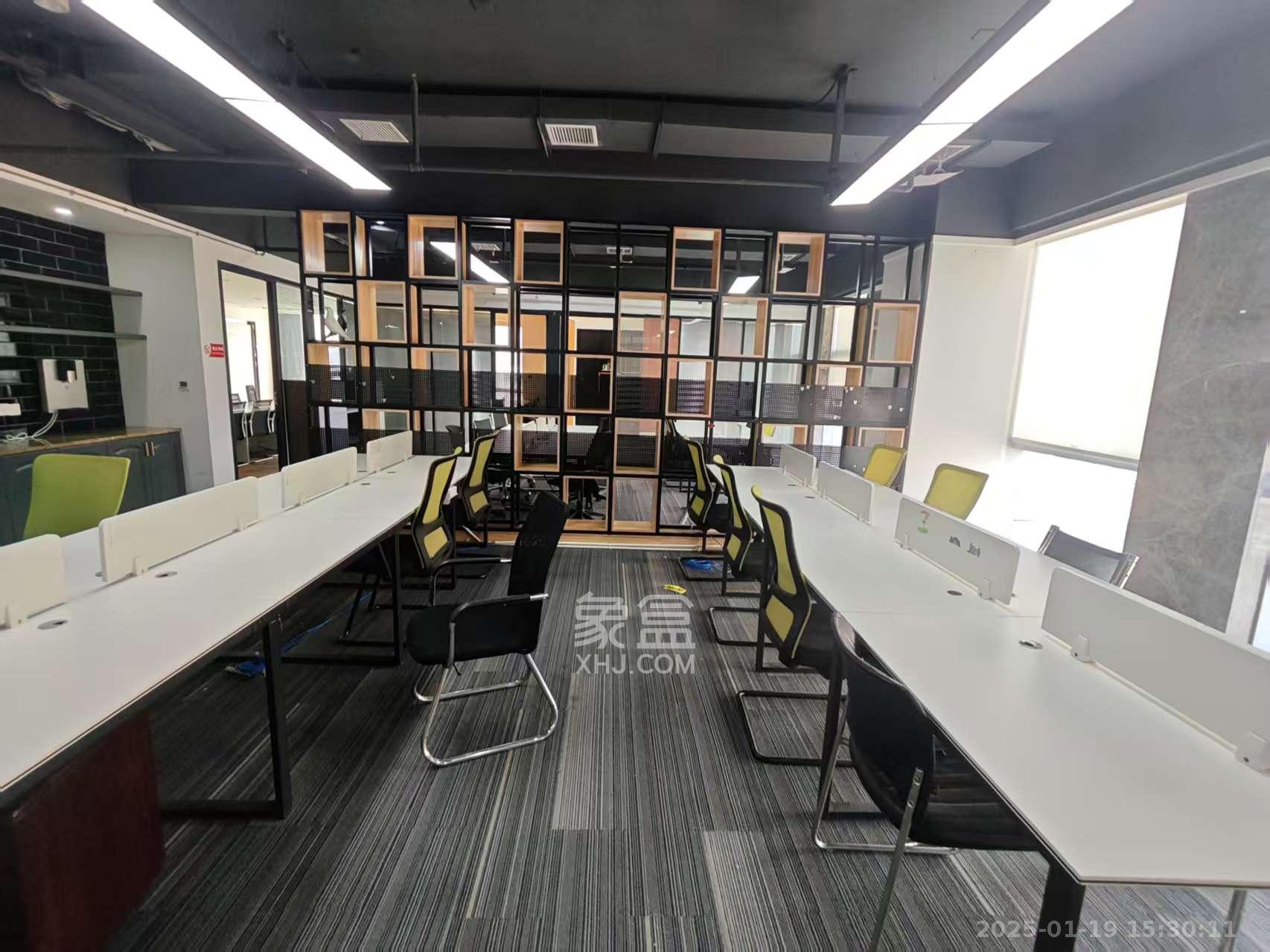 宇成朝阳广场 7室2厅0卫 17000.0元/月 宇成朝阳广场 7室2厅0卫 17000.0元/月室内图