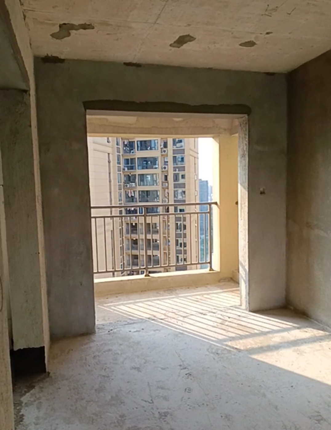 悦江山 5室2厅2卫 108.00万 悦江山 5室2厅2卫 108.00万客厅