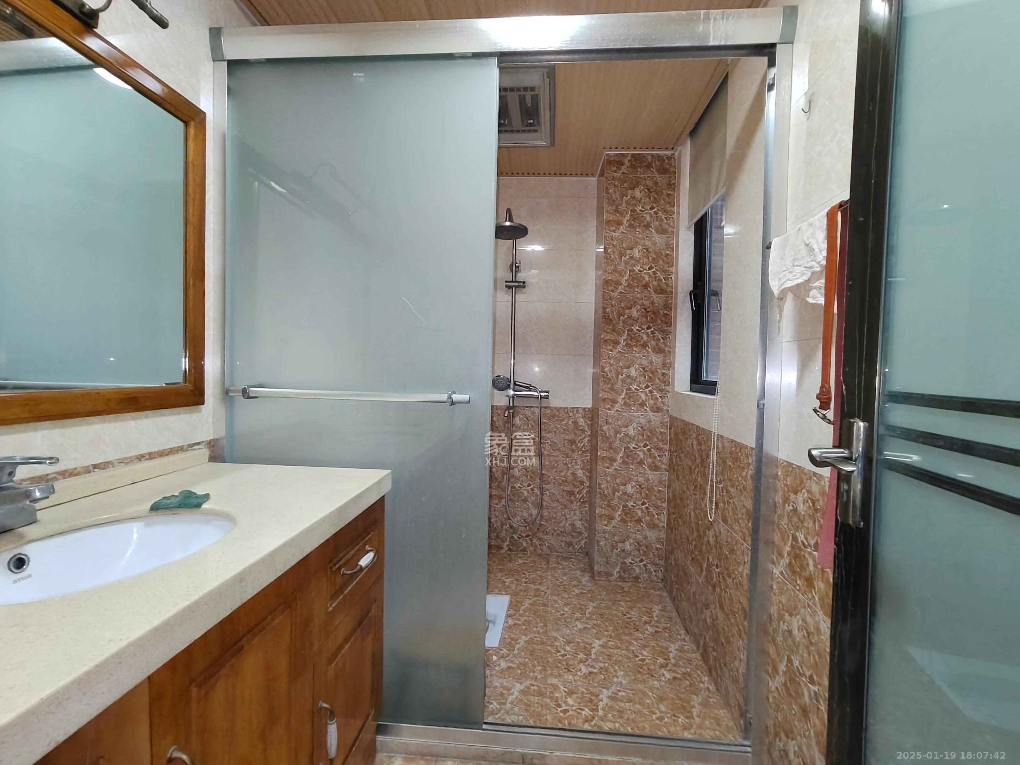 中隆国际御玺 4室2厅3卫 6200.0元/月 中隆国际御玺 4室2厅3卫 6200.0元/月室内图