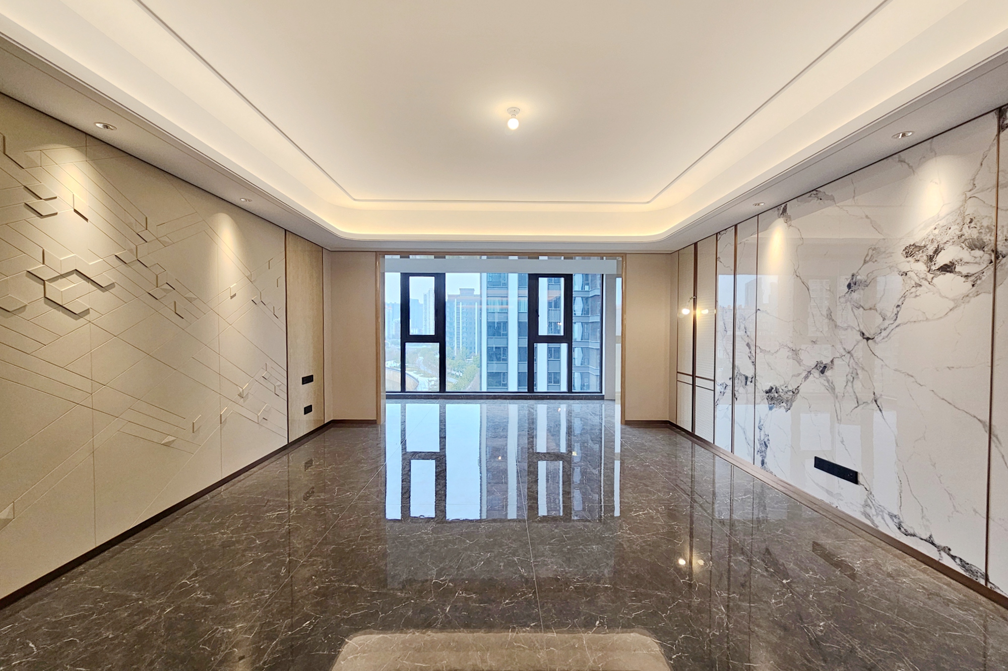 运达滨河广场 5室2厅3卫 698.0万 运达滨河广场 5室2厅3卫 698.0万客厅