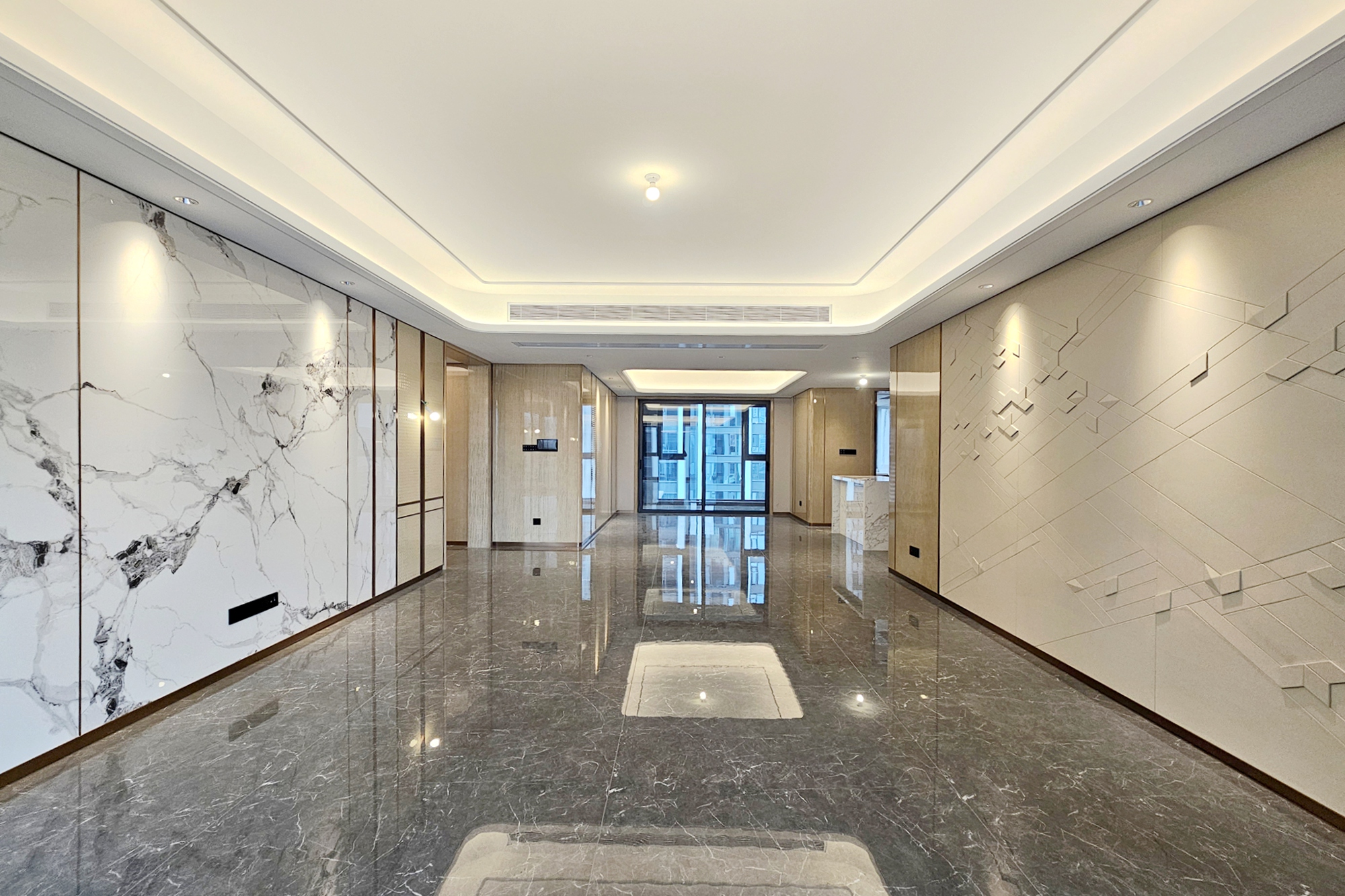 运达滨河广场 5室2厅3卫 698.0万 运达滨河广场 5室2厅3卫 698.0万客厅