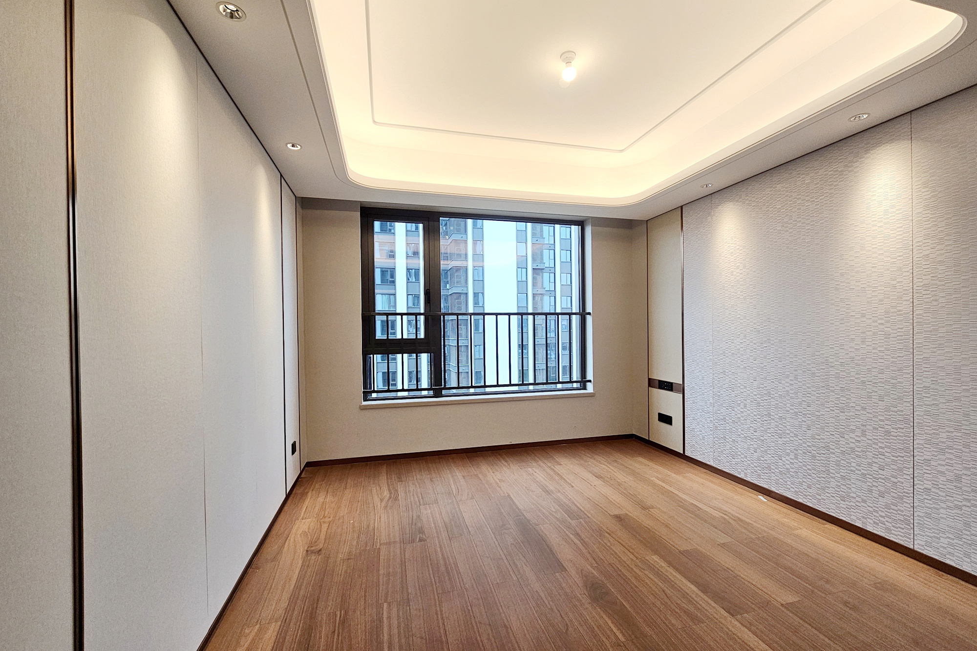 运达滨河广场 5室2厅3卫 698.0万 运达滨河广场 5室2厅3卫 698.0万卧室