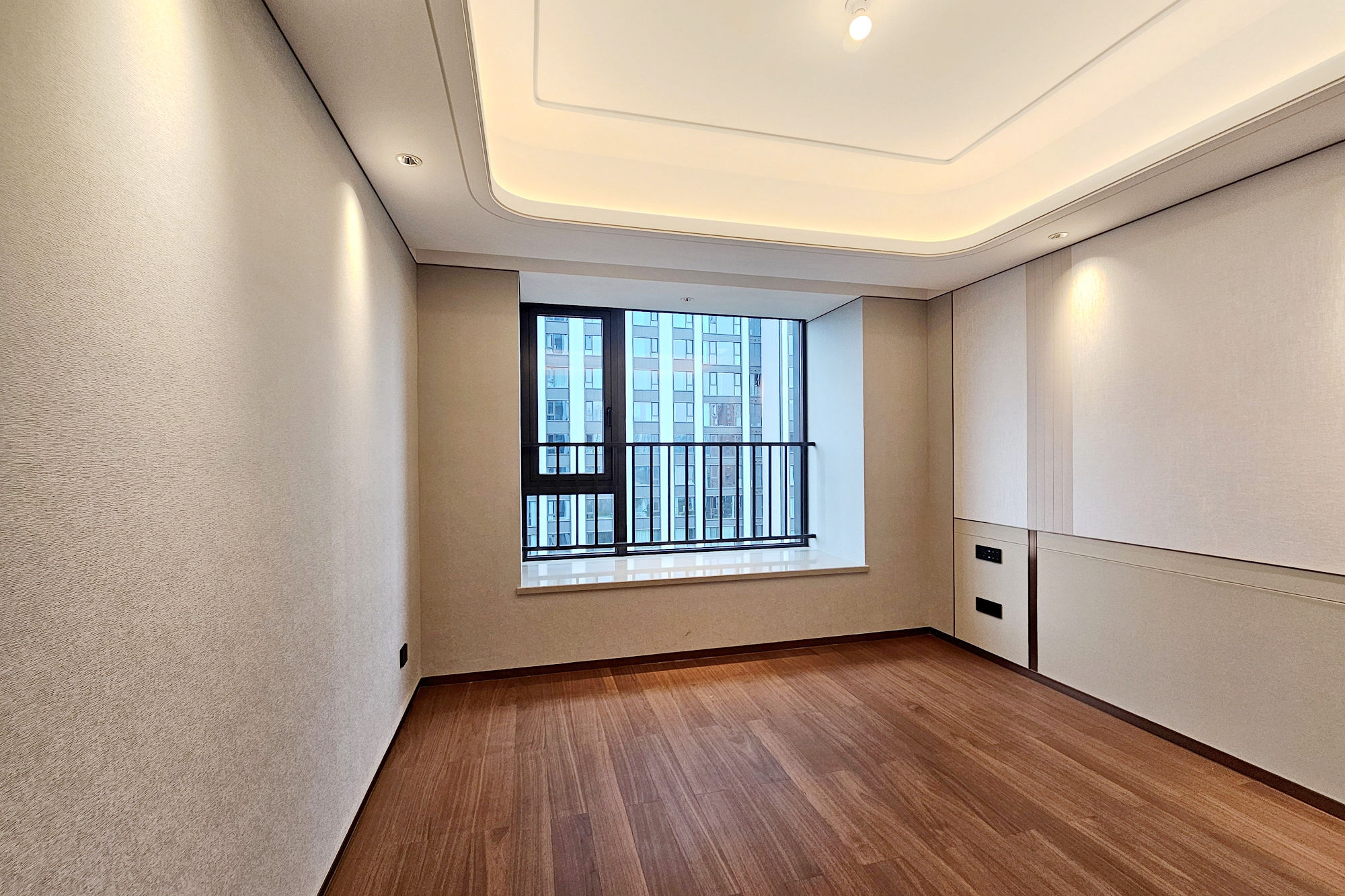 运达滨河广场 5室2厅3卫 698.0万 运达滨河广场 5室2厅3卫 698.0万卧室