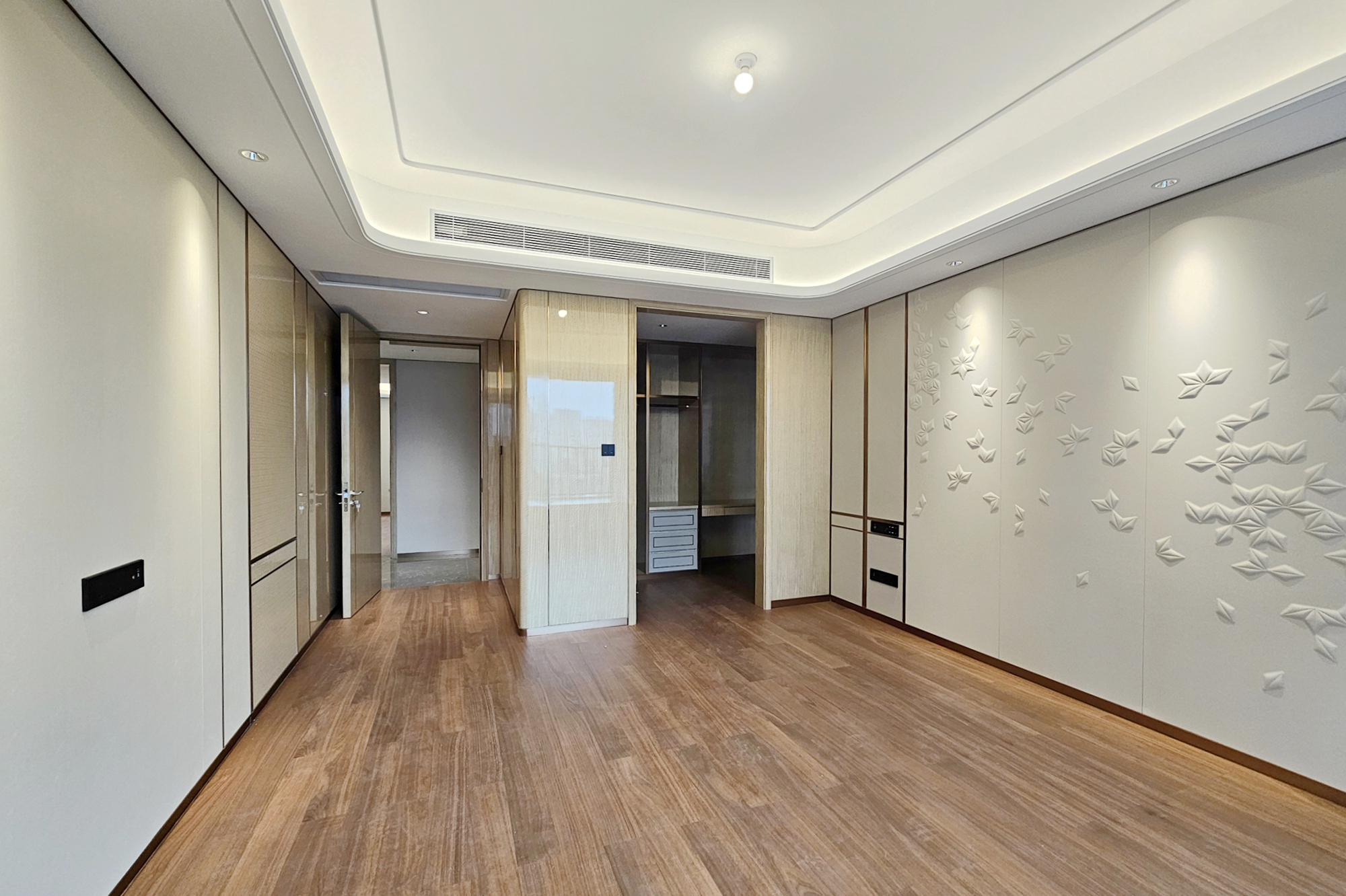 运达滨河广场 5室2厅3卫 698.0万 运达滨河广场 5室2厅3卫 698.0万卧室