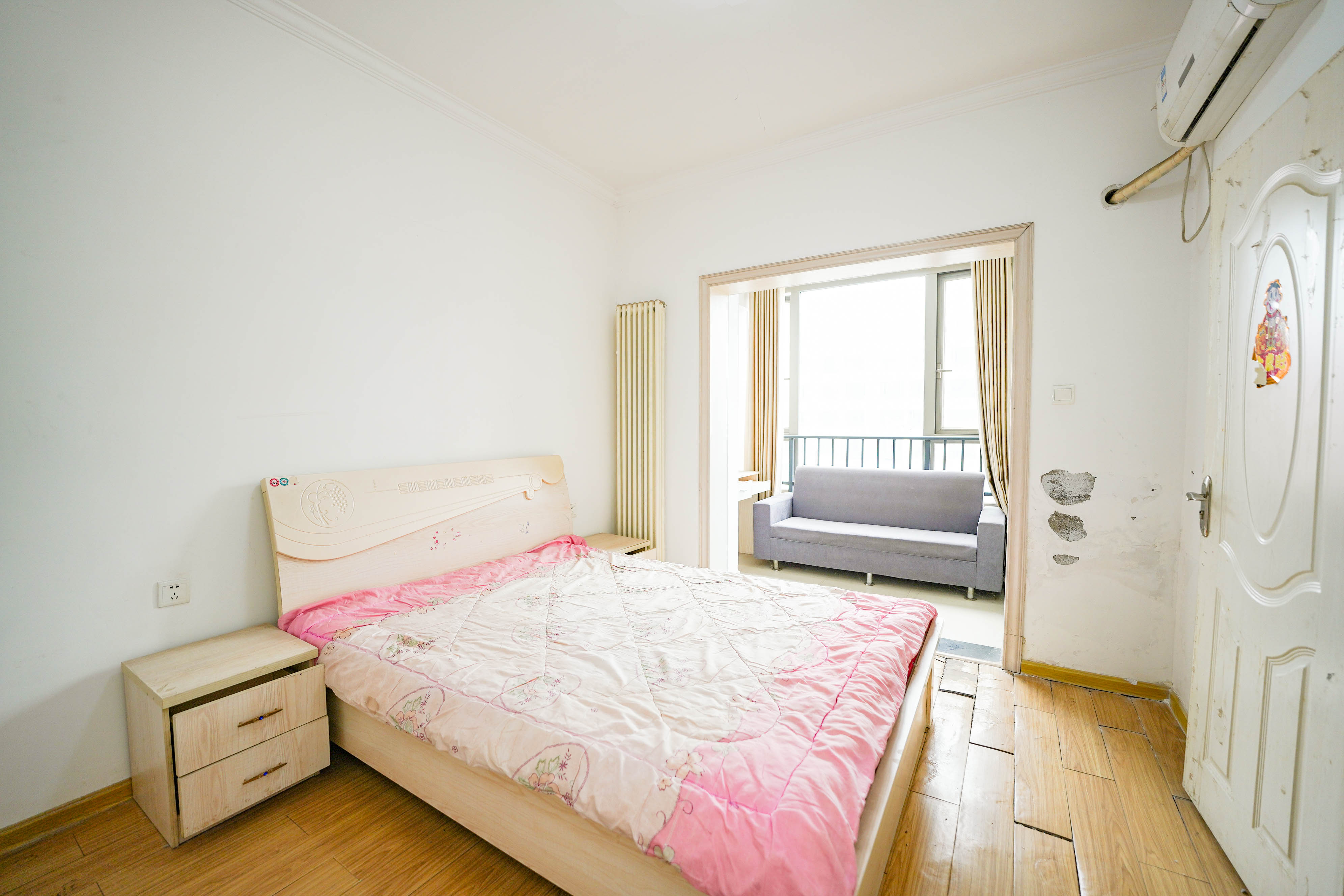 怡海星城 1室1厅1卫 13.0万 怡海星城 1室1厅1卫 13.0万客厅