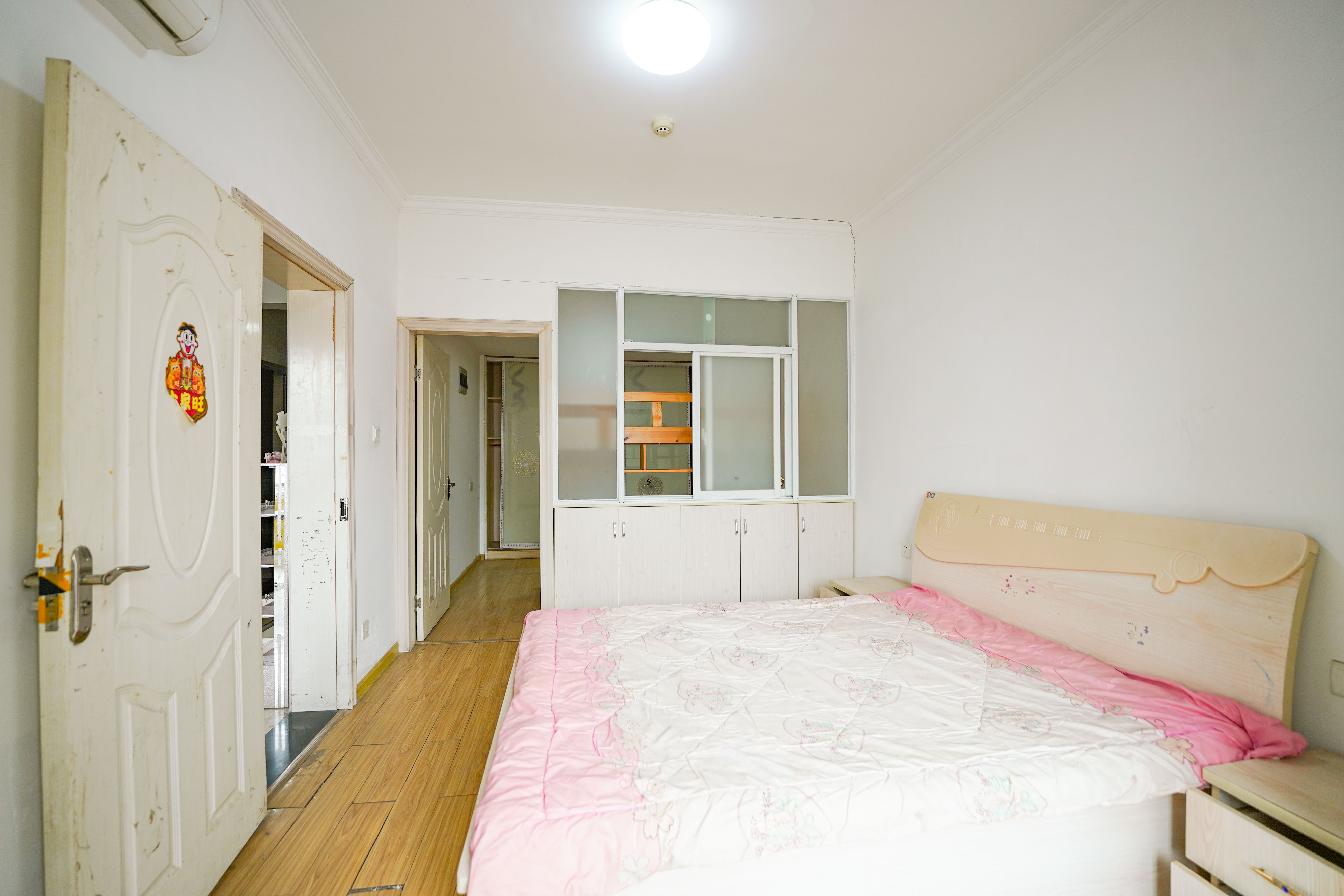 怡海星城 1室1厅1卫 13.0万 怡海星城 1室1厅1卫 13.0万客厅