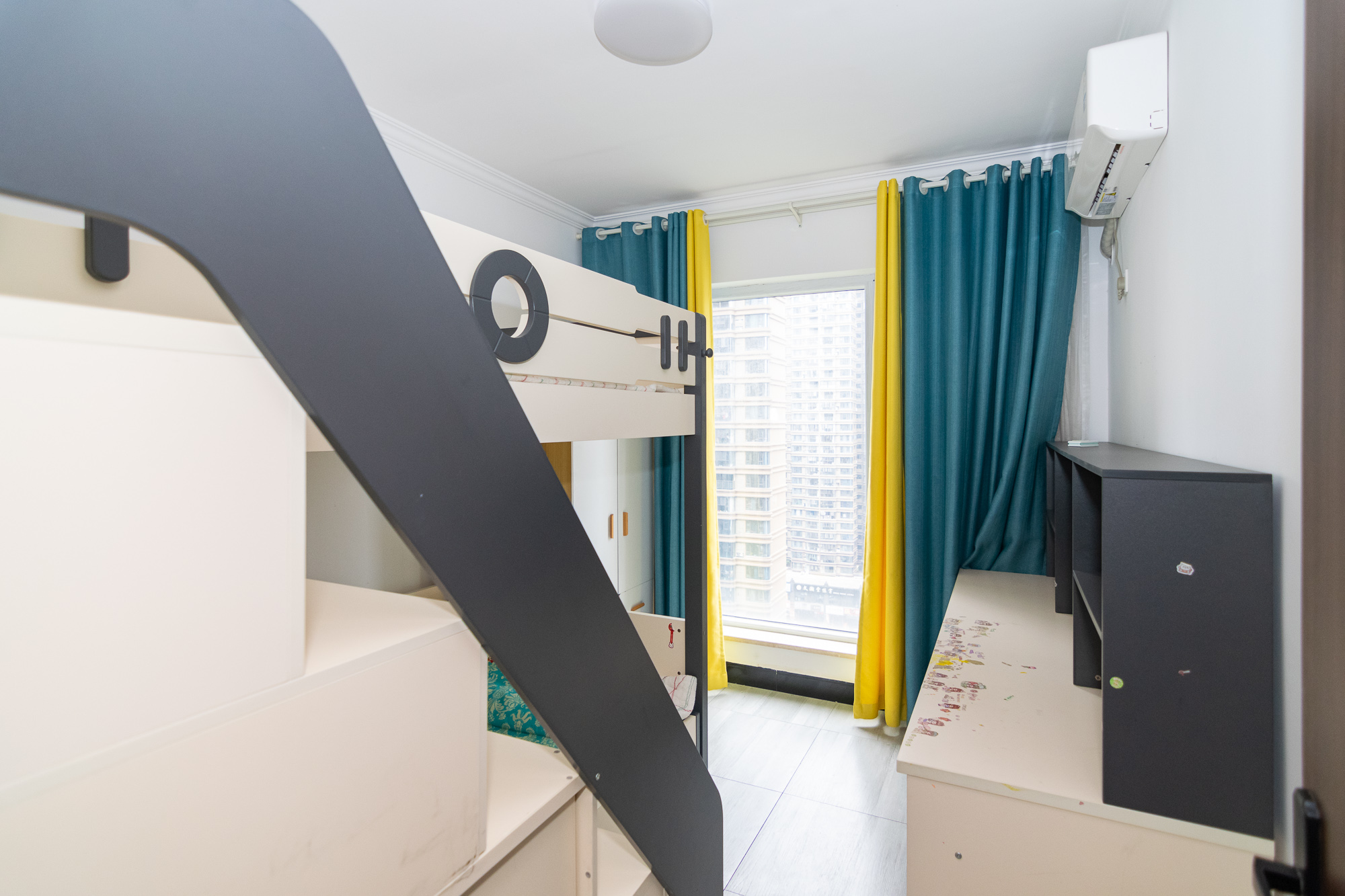 润和长郡(润和紫郡二三期) 4室2厅1卫 110.0万 润和长郡(润和紫郡二三期) 4室2厅1卫 110.0万卧室