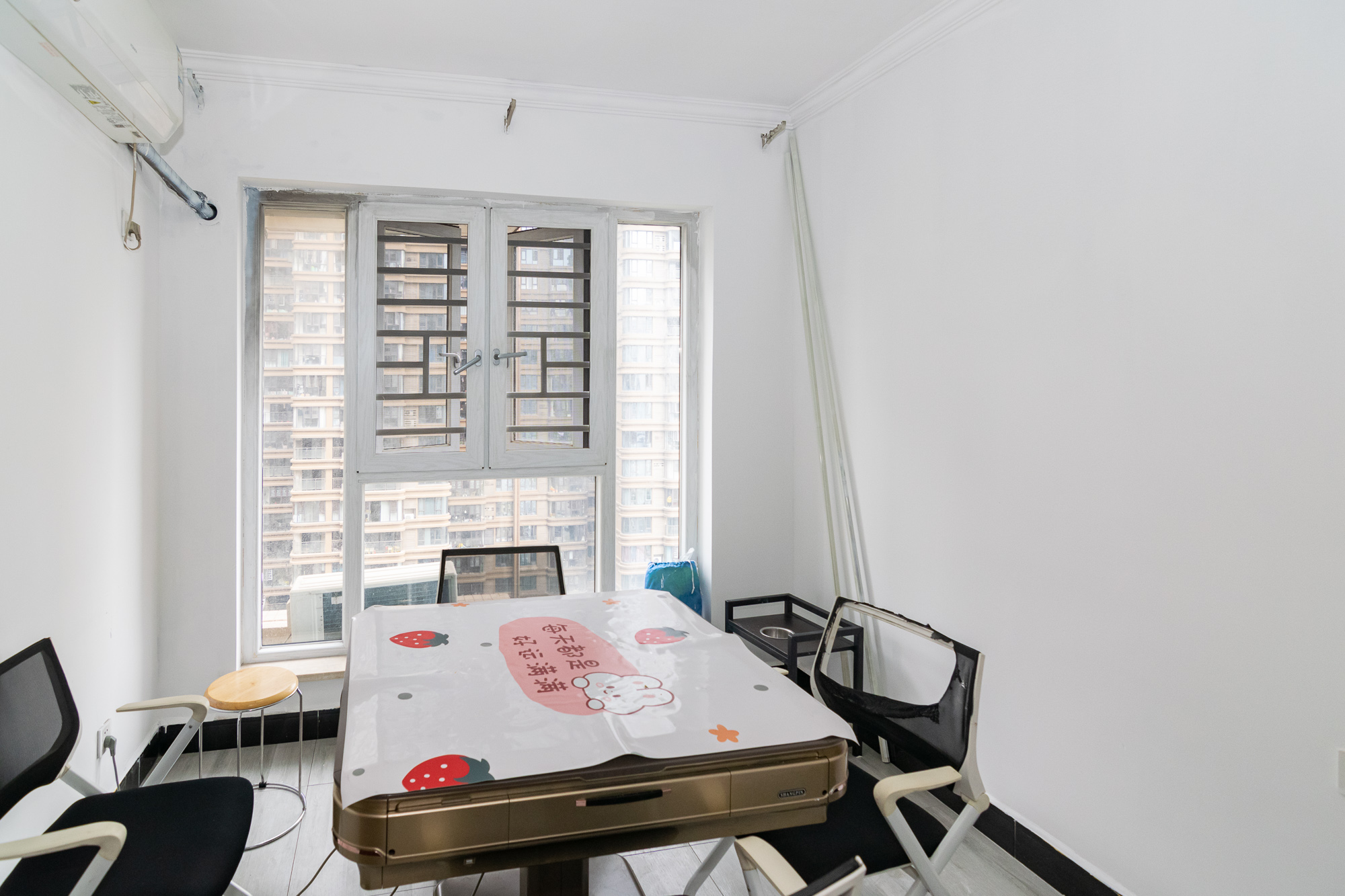 润和长郡(润和紫郡二三期) 4室2厅1卫 110.0万 润和长郡(润和紫郡二三期) 4室2厅1卫 110.0万卧室