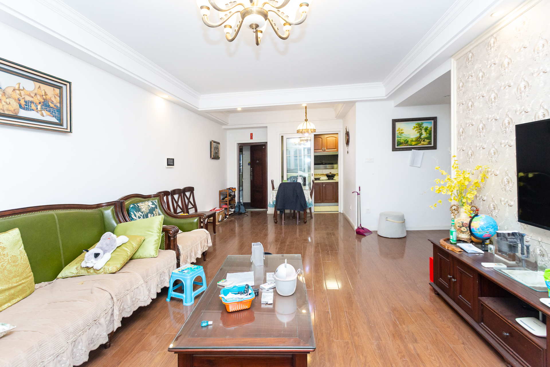 润和又一城  3室2厅1卫    110.0万 润和又一城  3室2厅1卫    110.0万客厅