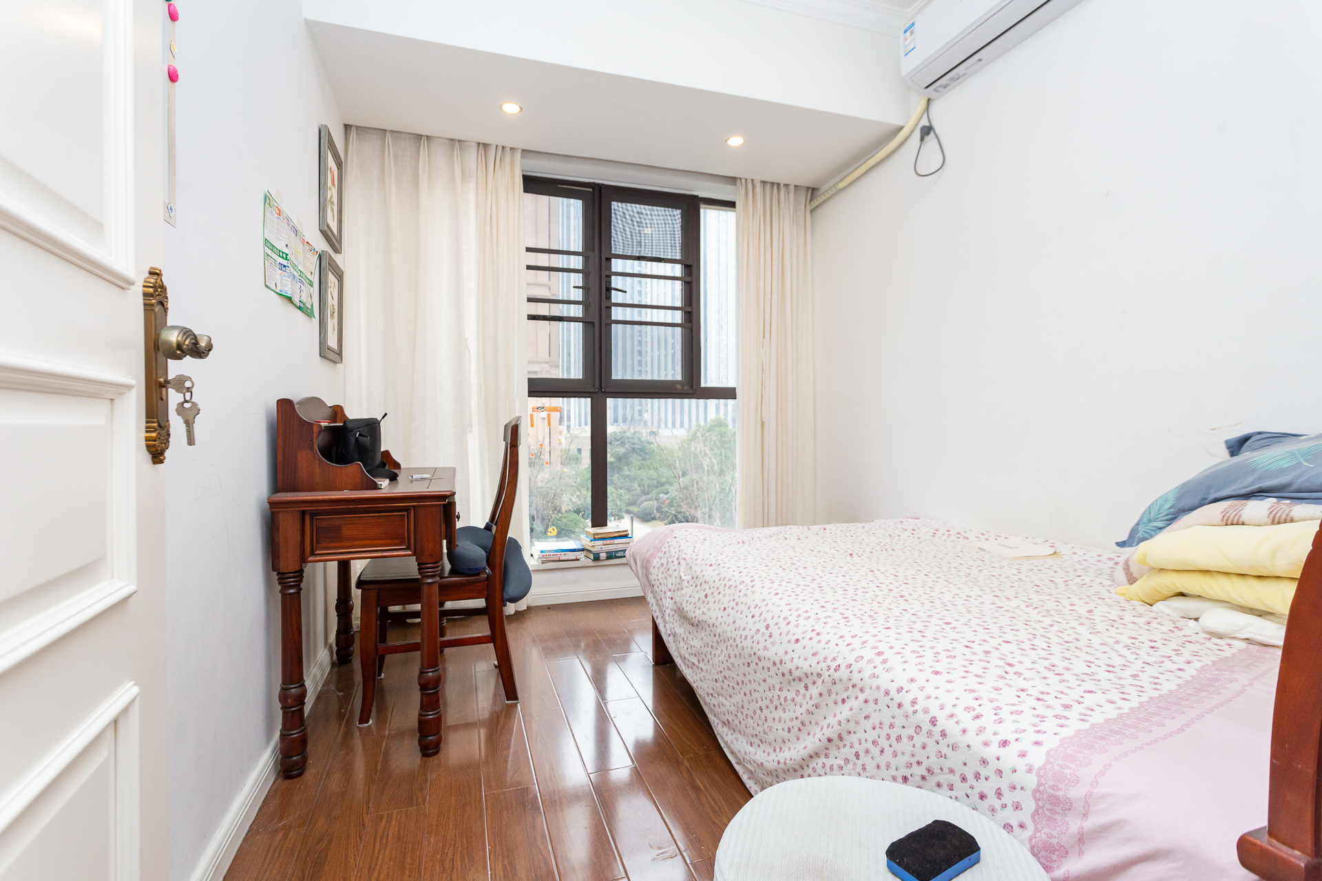 润和又一城  3室2厅1卫    110.0万 润和又一城  3室2厅1卫    110.0万卧室