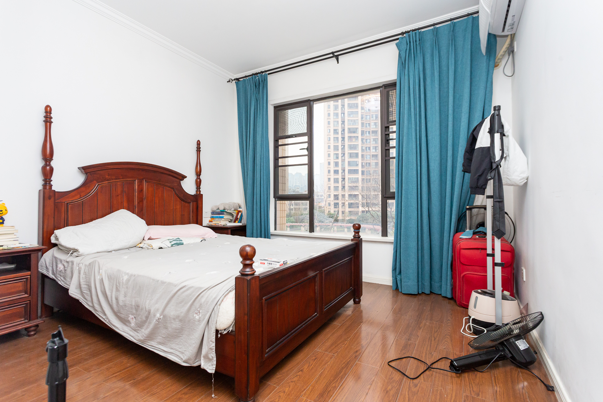 润和又一城  3室2厅1卫    110.0万 润和又一城  3室2厅1卫    110.0万卧室