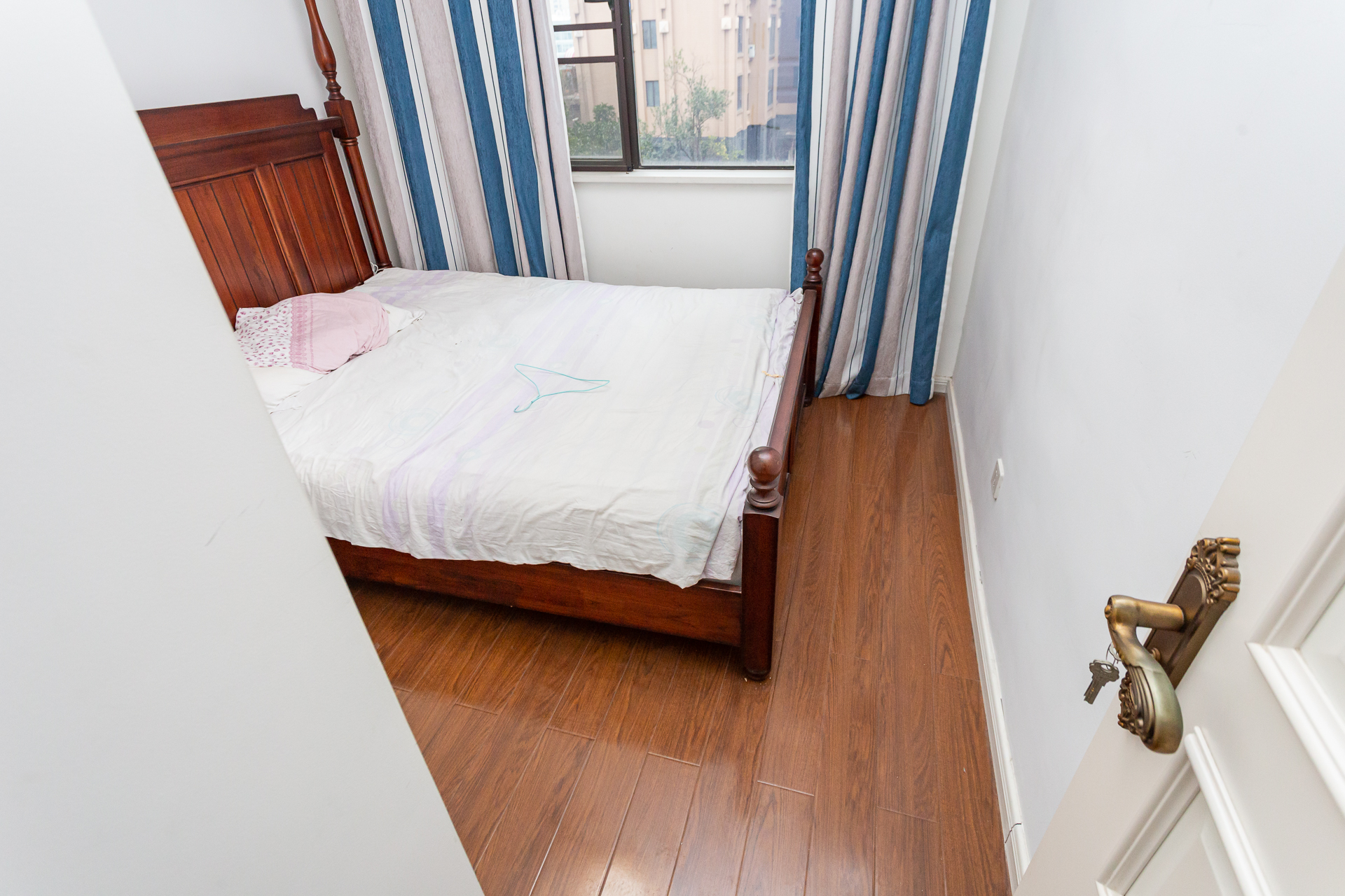 润和又一城  3室2厅1卫    110.0万 润和又一城  3室2厅1卫    110.0万卧室