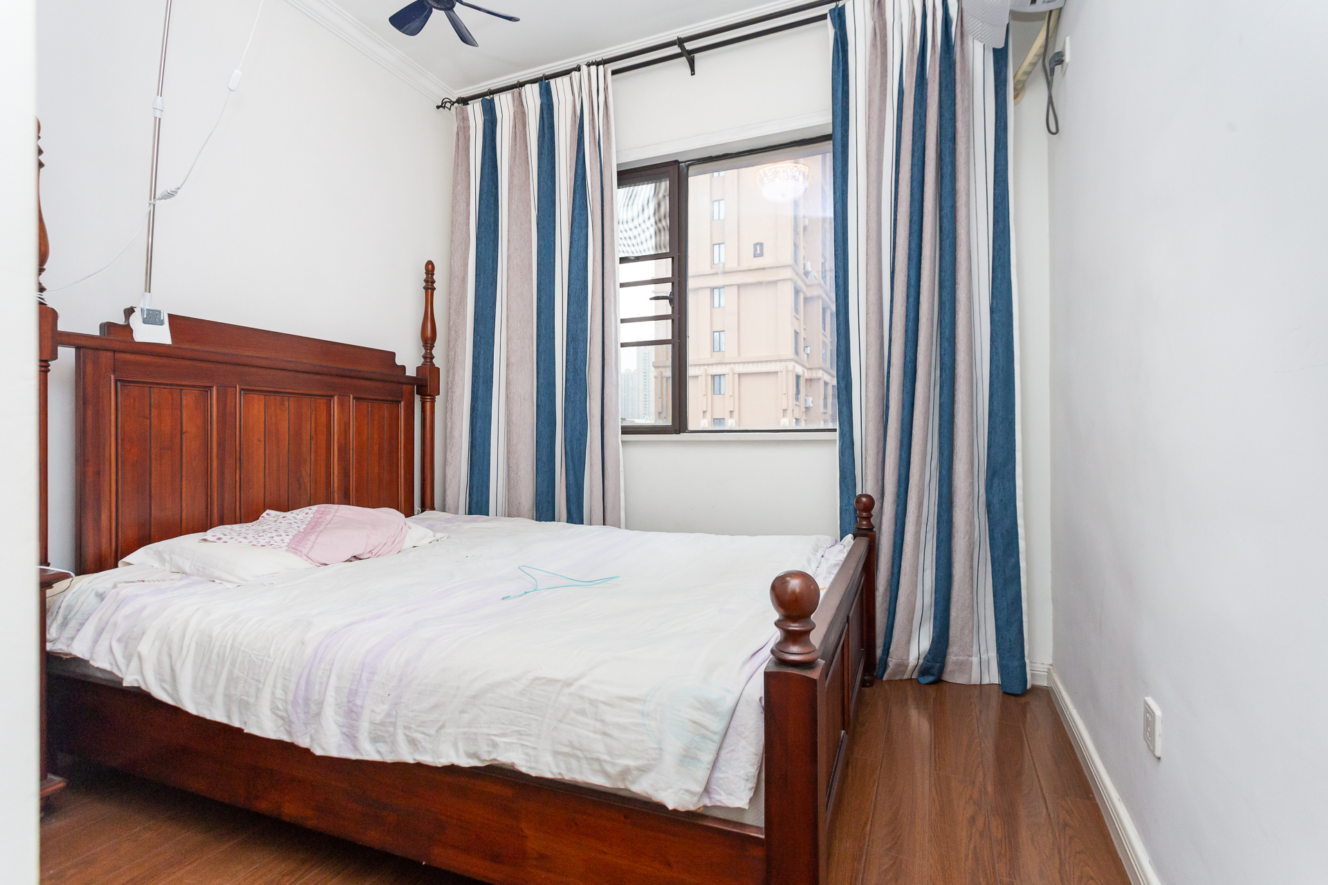 润和又一城  3室2厅1卫    110.0万 润和又一城  3室2厅1卫    110.0万卧室