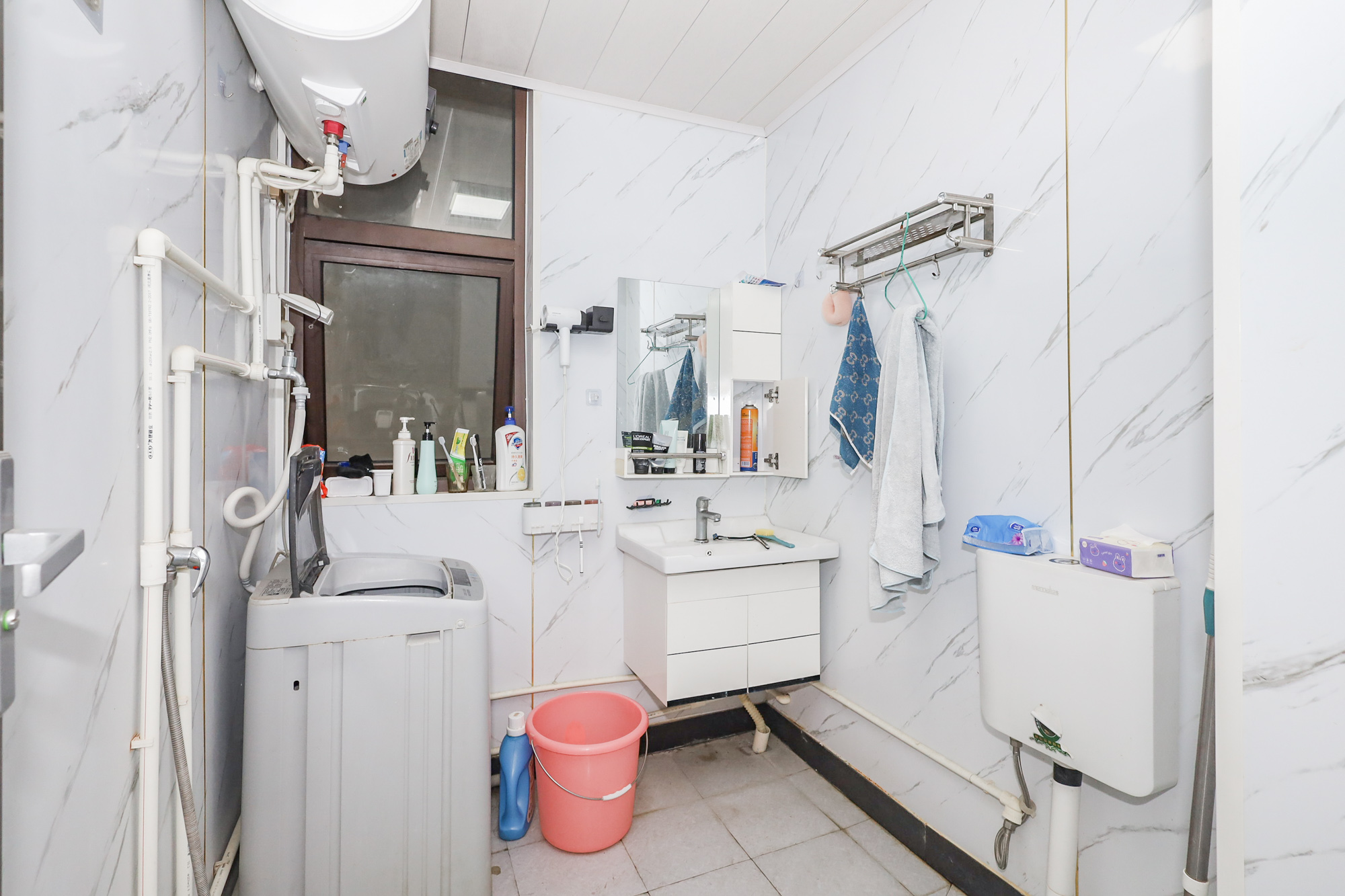 阳光丽城二期 3室2厅1卫 119.0万 阳光丽城二期 3室2厅1卫 119.0万卫生间