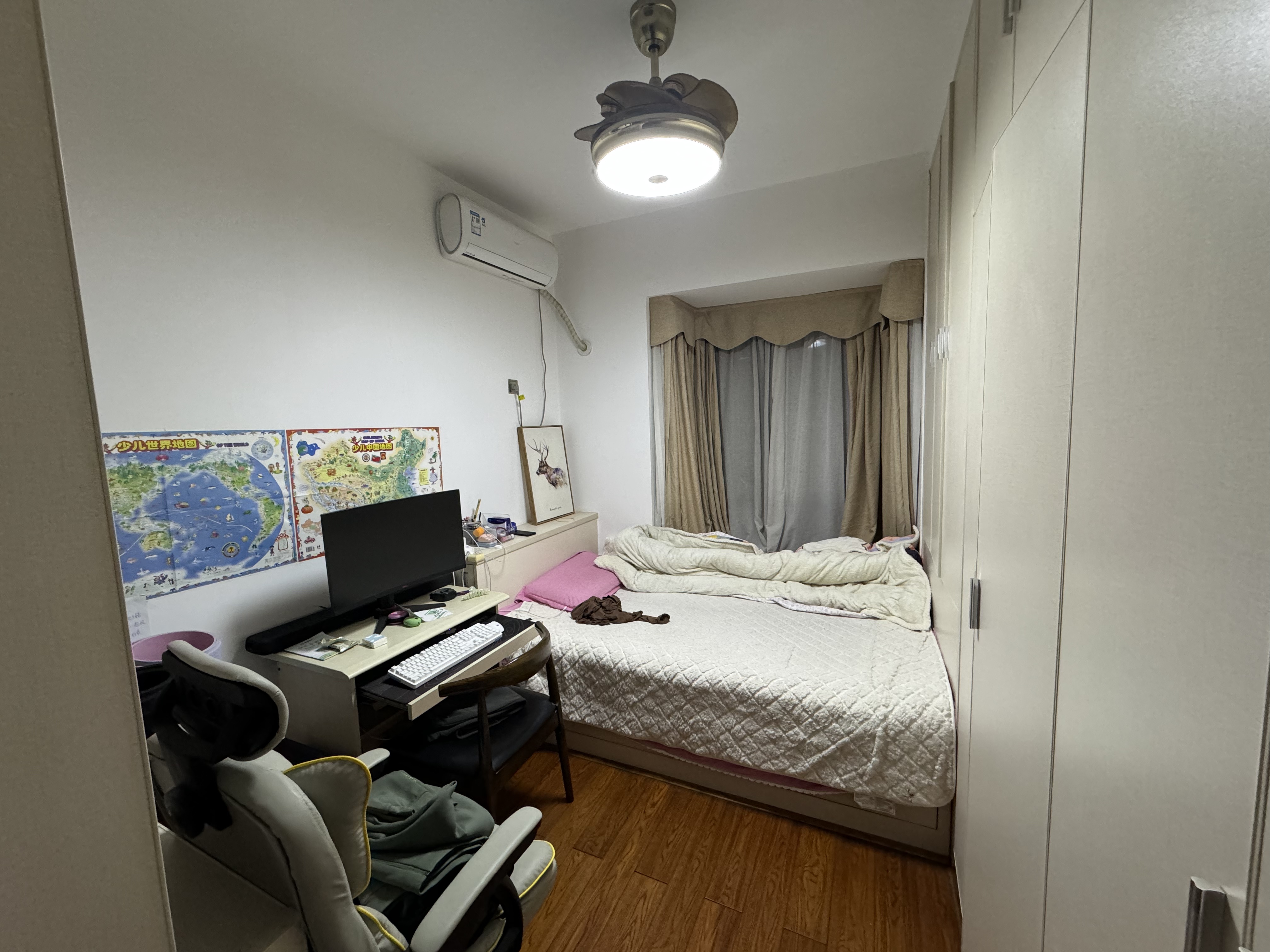 山水洲城华晨第一城 3室2厅1卫 55.0万 山水洲城华晨第一城 3室2厅1卫 55.0万室内图