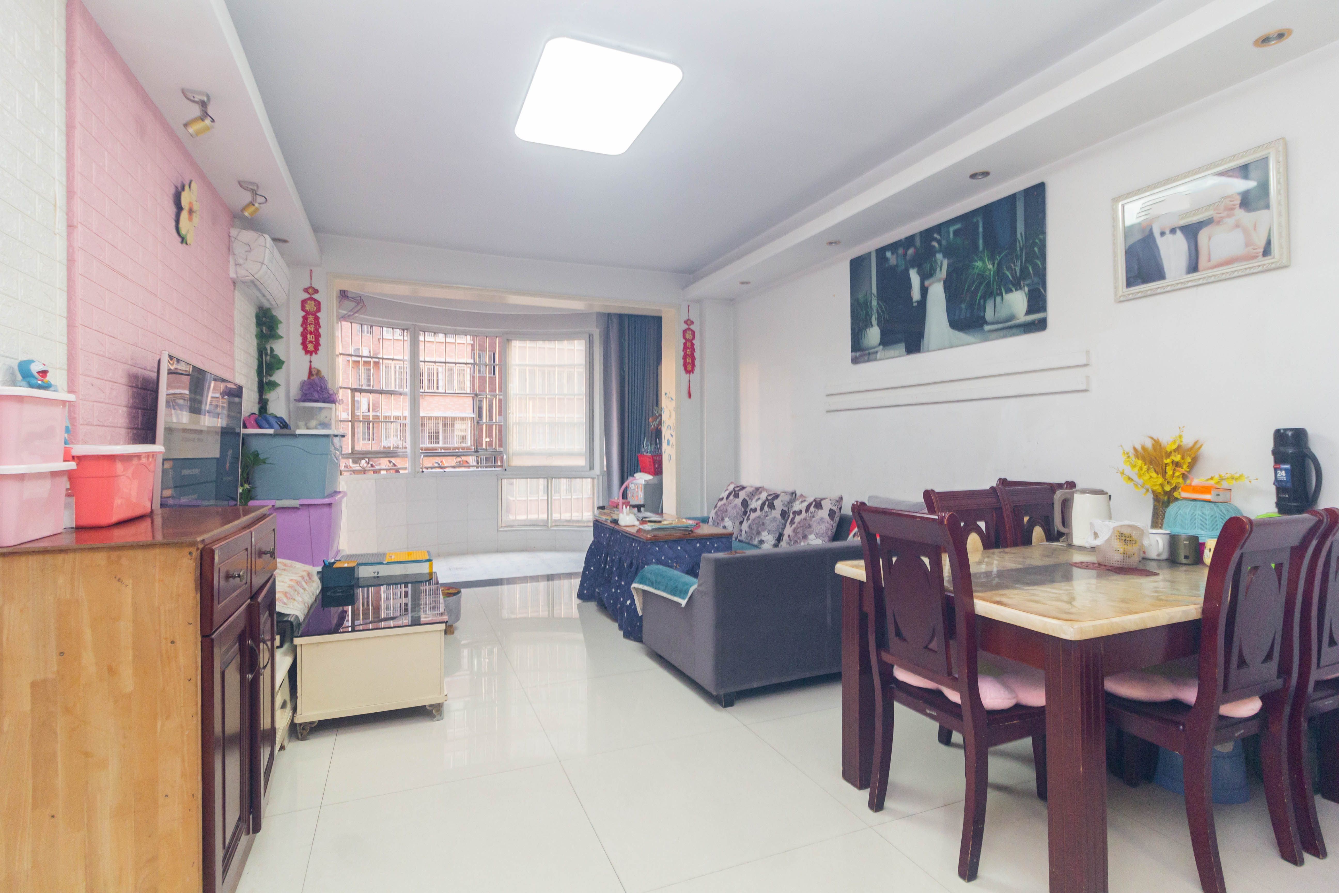 星城国际 2室2厅1卫 43.8万 星城国际 2室2厅1卫 43.8万客厅