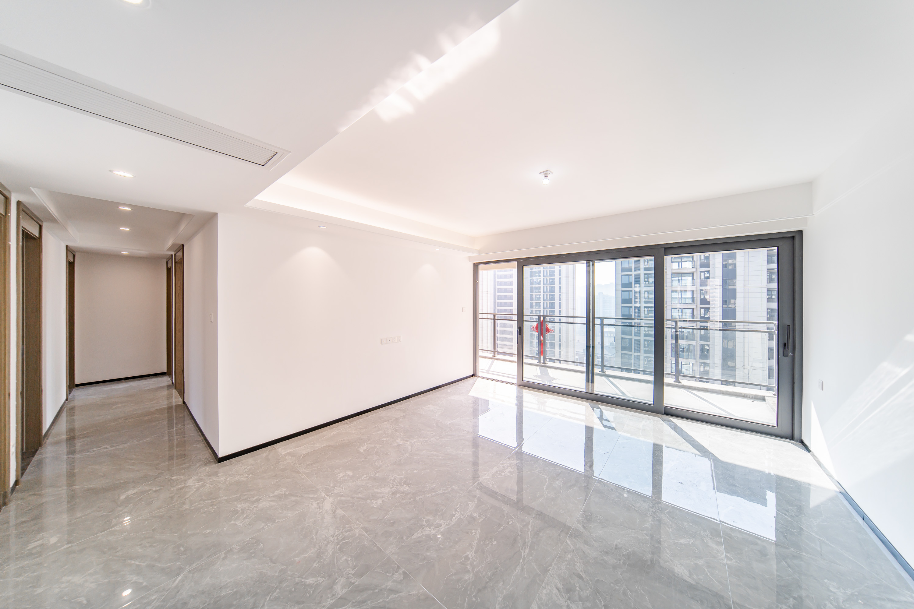 保利天汇 5室2厅2卫 275.0万 保利天汇 5室2厅2卫 275.0万客厅