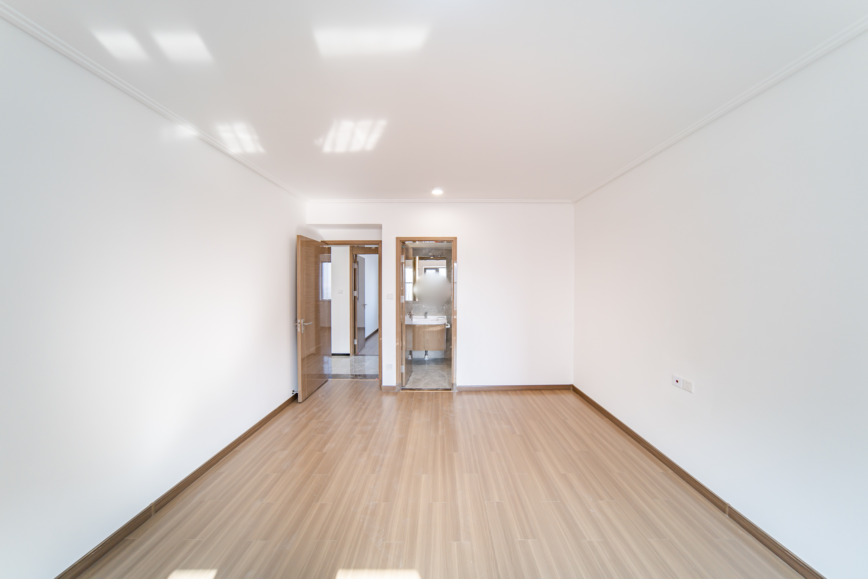 保利天汇 5室2厅2卫 275.0万 保利天汇 5室2厅2卫 275.0万卧室