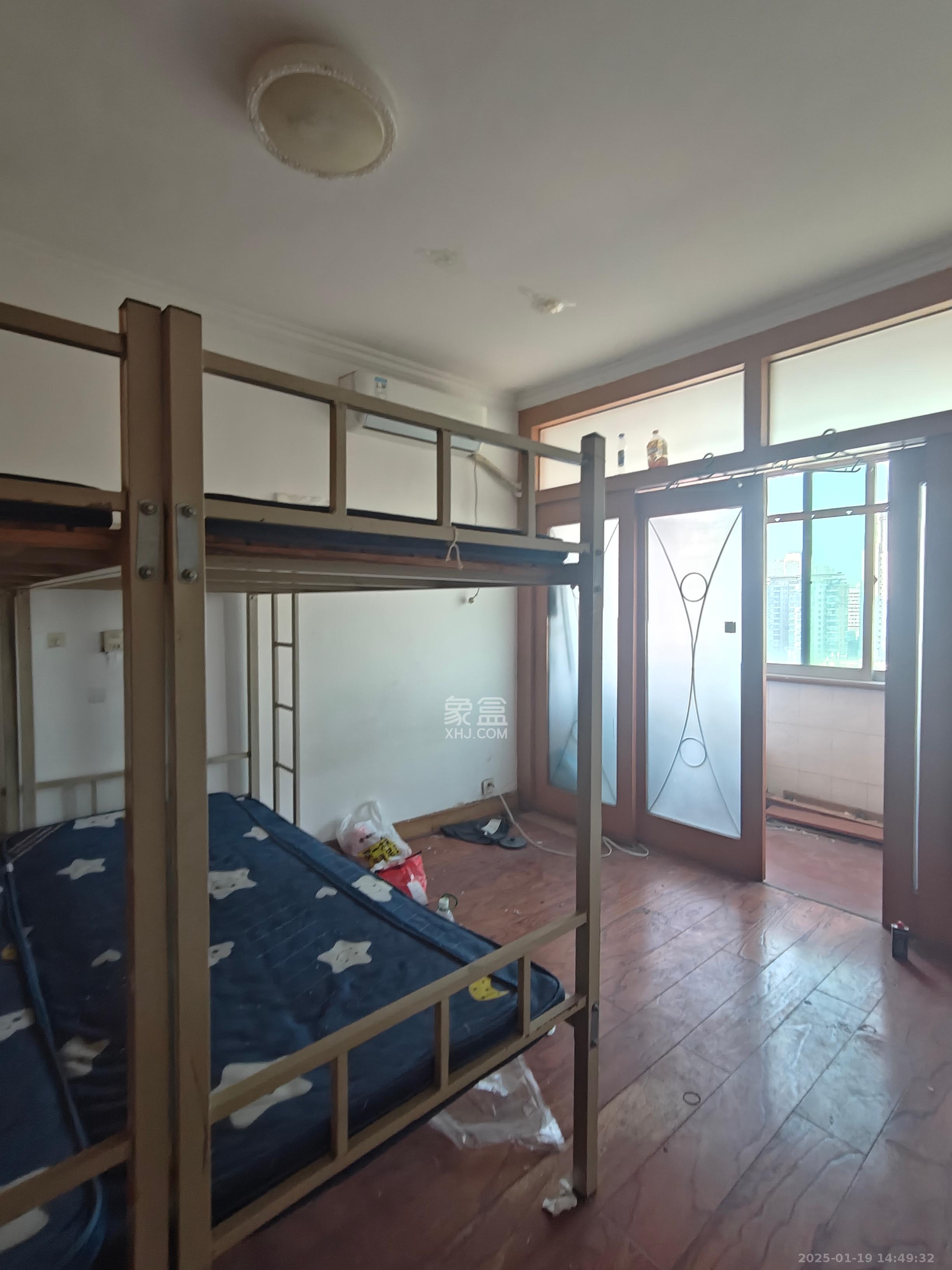 建工集团单位房  3室1厅1卫   3200.00元/月室内图
