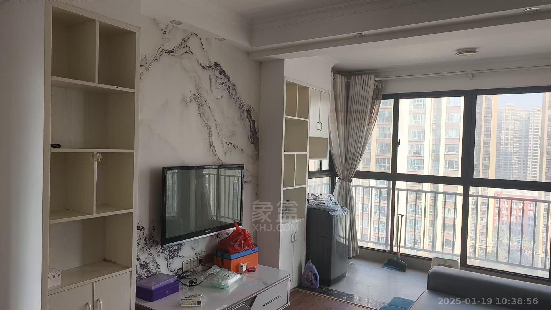 金轮翡翠名园 3室2厅1卫 2500.0元/月 金轮翡翠名园 3室2厅1卫 2500.0元/月室内图