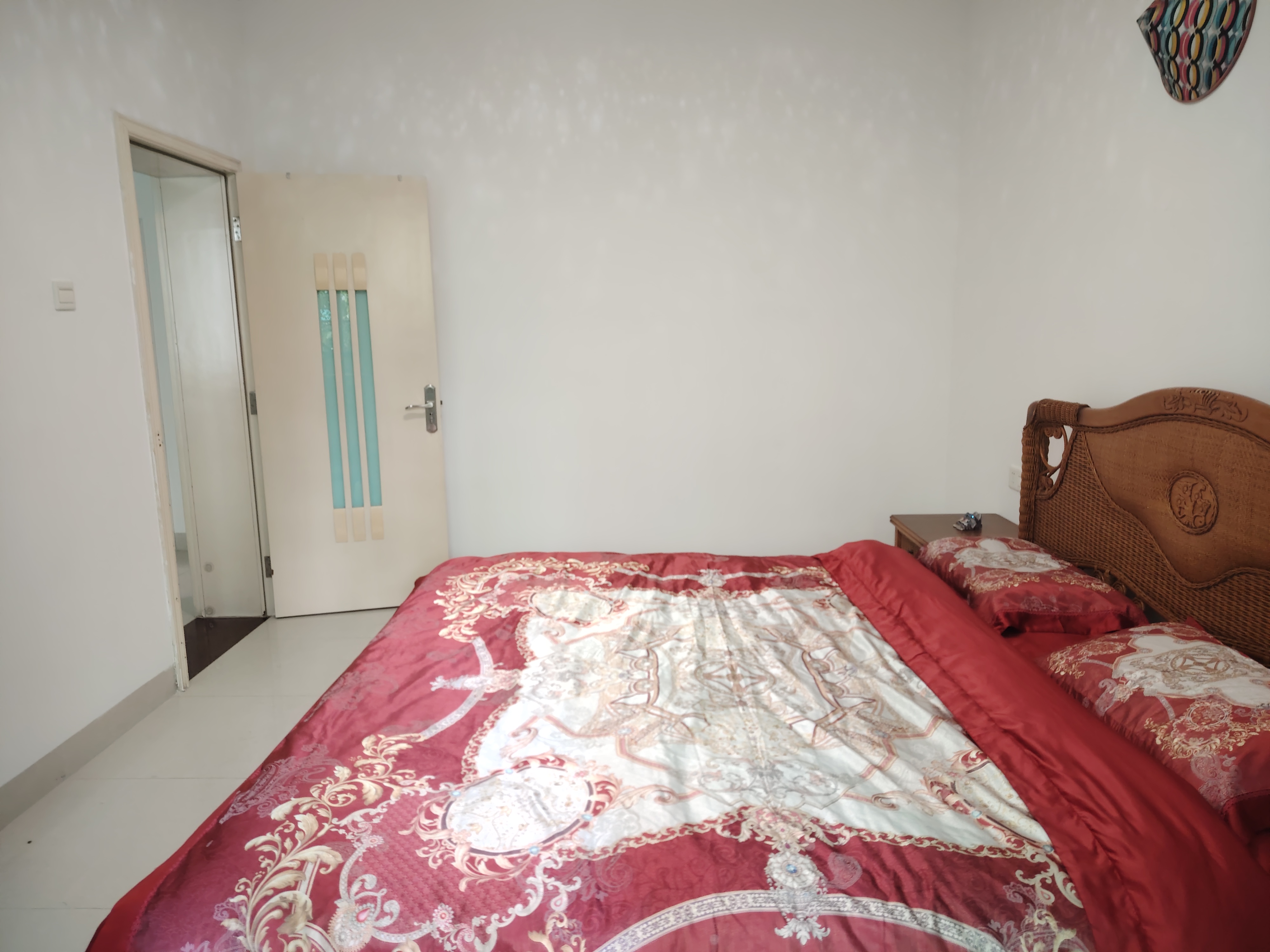 富豪大厦(富豪花园) 2室2厅1卫 126.0万 富豪大厦(富豪花园) 2室2厅1卫 126.0万客厅