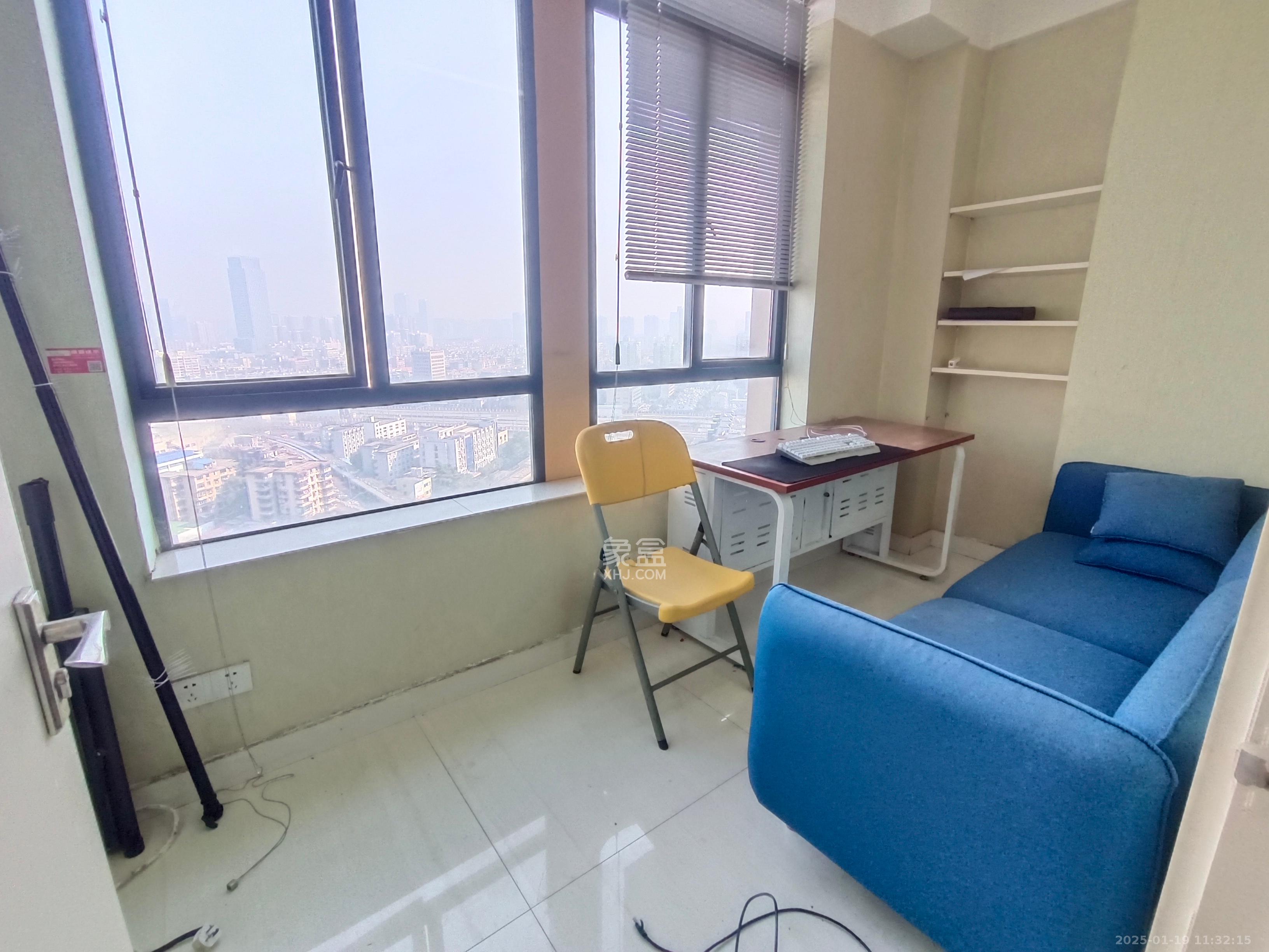 融圣国际 1室1厅1卫 1400.0元/月 融圣国际 1室1厅1卫 1400.0元/月室内图