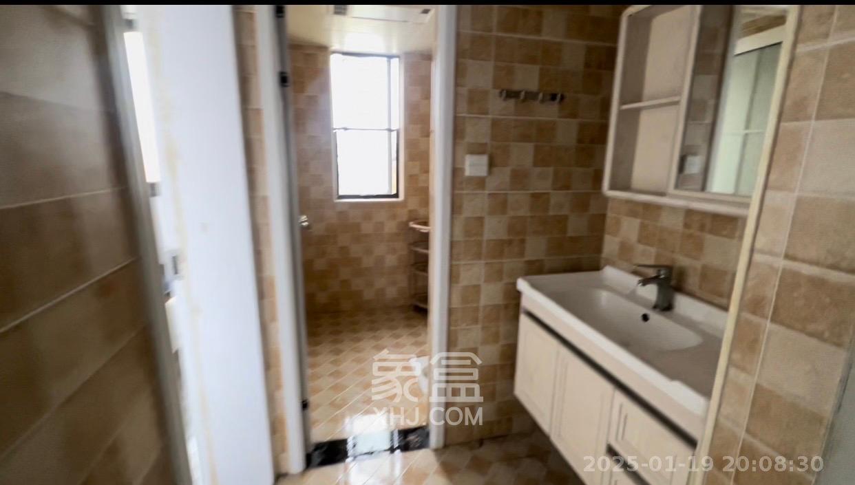 兰亭优壳(隽峰苑) 3室1厅1卫 2800.0元/月 兰亭优壳(隽峰苑) 3室1厅1卫 2800.0元/月室内图