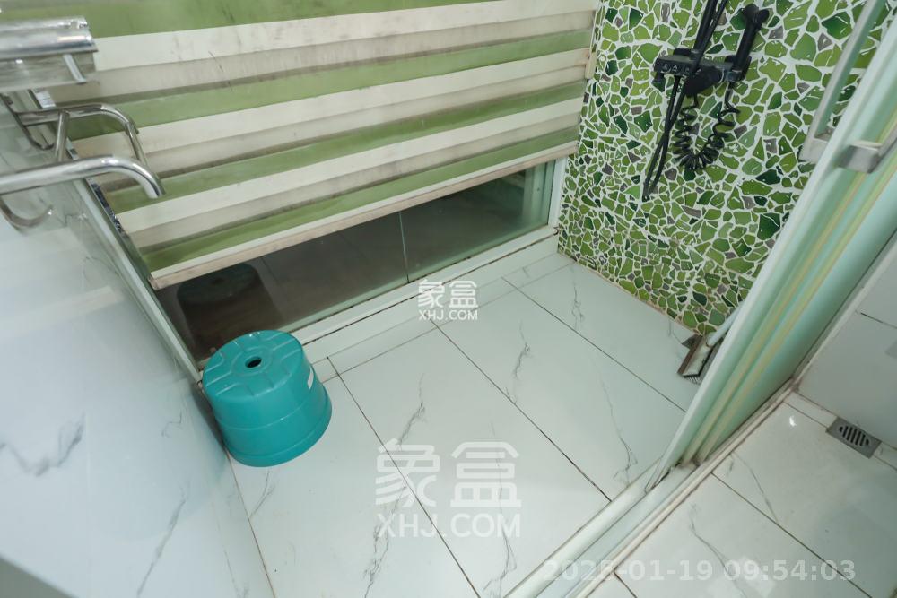 山水誉峰  4室2厅1卫   3800.00元/月室内图