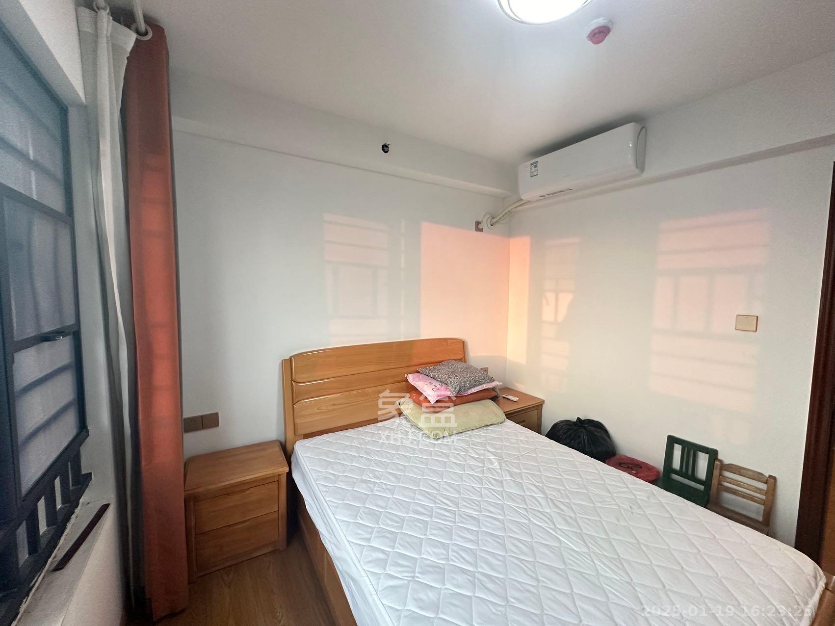 中海珑悦府 1室1厅1卫 1600.0元/月 中海珑悦府 1室1厅1卫 1600.0元/月室内图