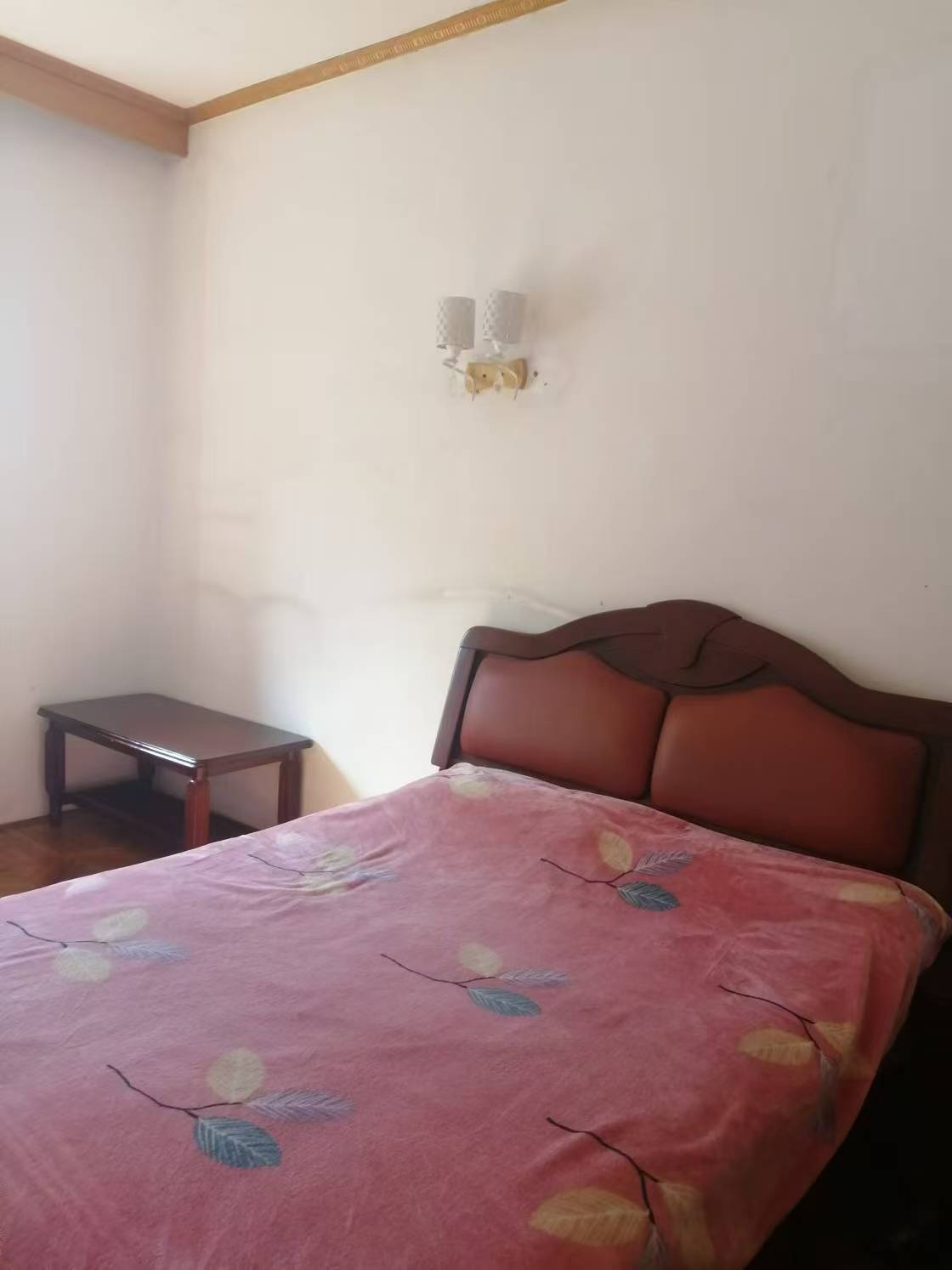 资阳区汽车路办事处三圣殿社区 3室2厅1卫 1000.0元/月 资阳区汽车路办事处三圣殿社区 3室2厅1卫 1000.0元/月室内图