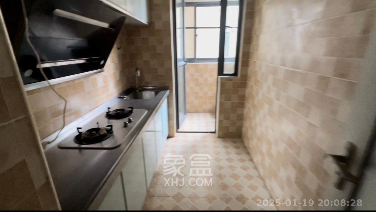 兰亭优壳(隽峰苑) 3室1厅1卫 2800.0元/月 兰亭优壳(隽峰苑) 3室1厅1卫 2800.0元/月室内图