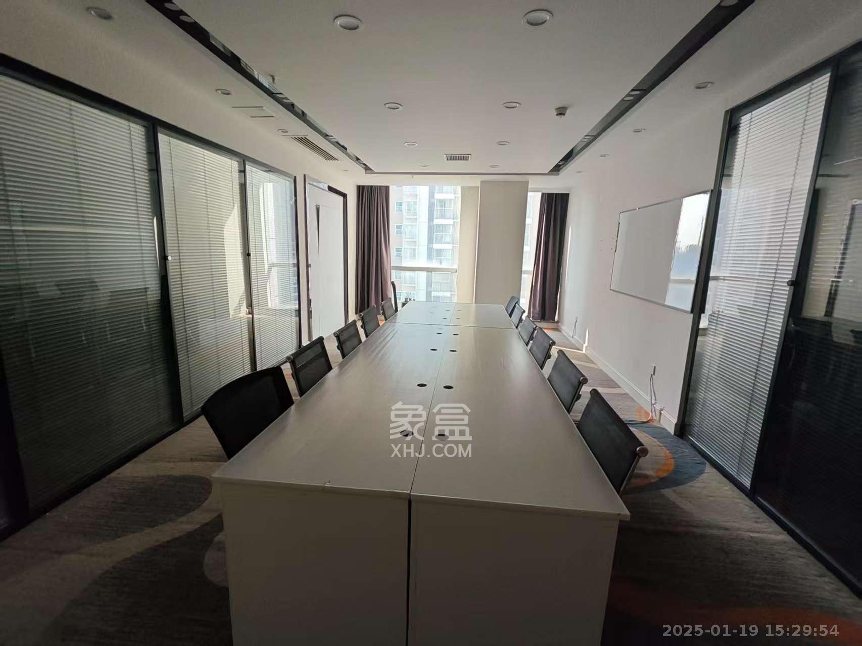 宇成朝阳广场 7室2厅0卫 17000.0元/月 宇成朝阳广场 7室2厅0卫 17000.0元/月室内图