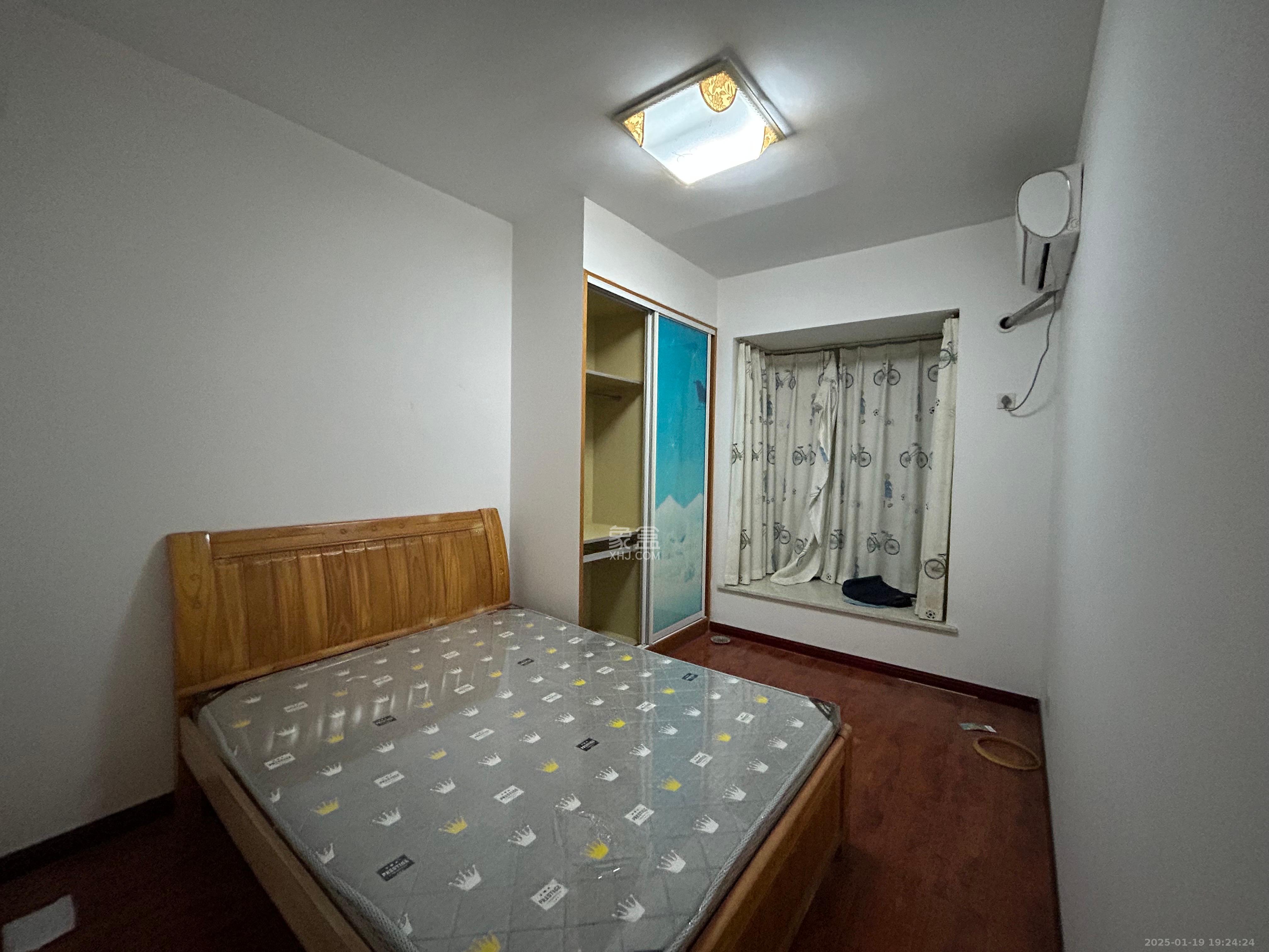 中房F联邦  4室2厅2卫    3800.0元/月室内图