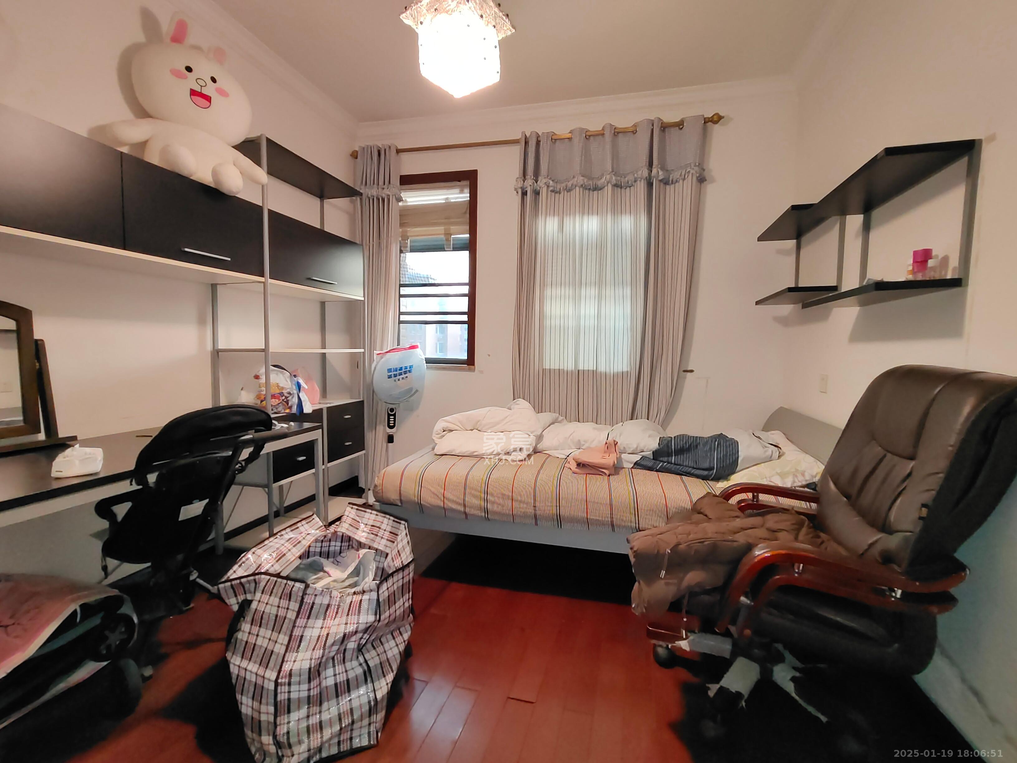 中隆国际御玺 4室2厅3卫 6200.0元/月 中隆国际御玺 4室2厅3卫 6200.0元/月室内图