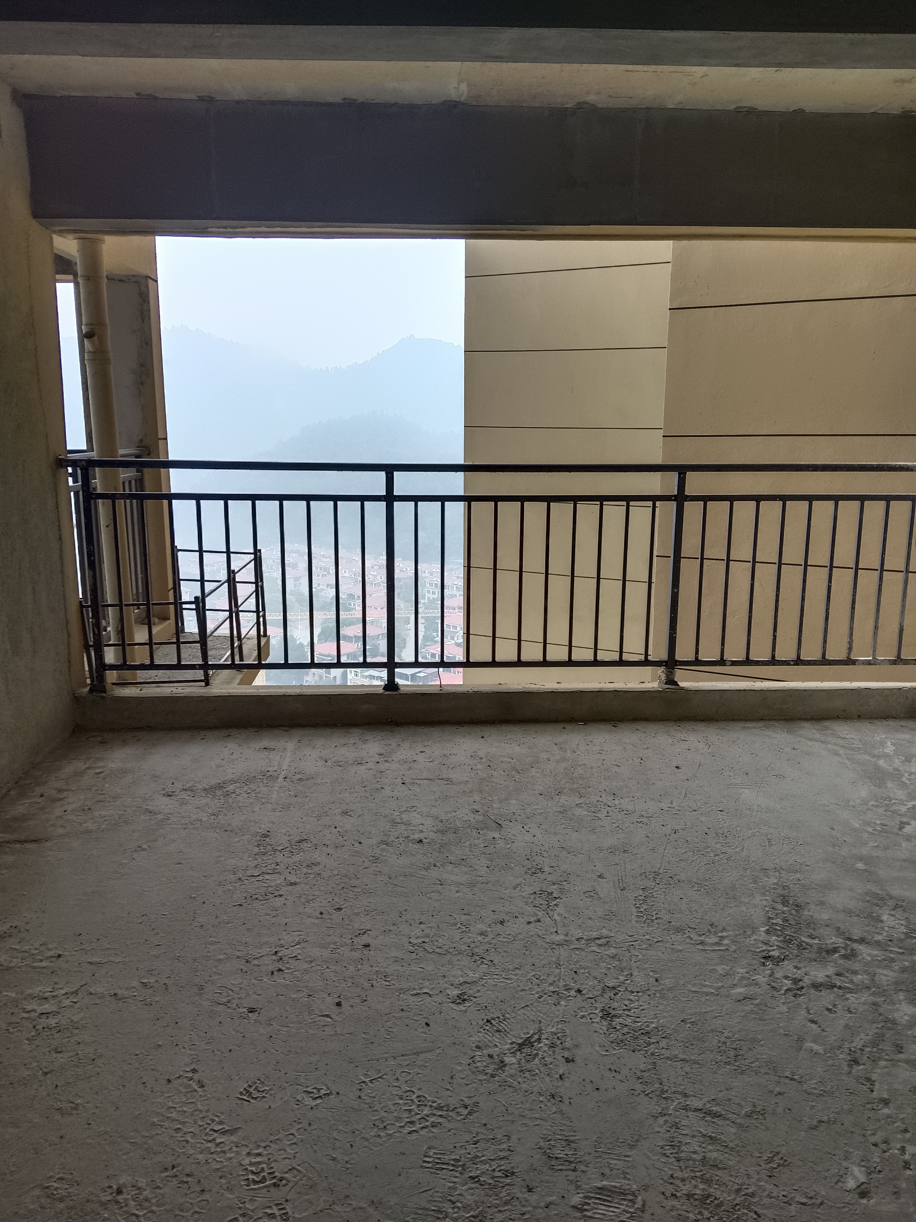 悦江山 5室2厅2卫 108.00万 悦江山 5室2厅2卫 108.00万客厅