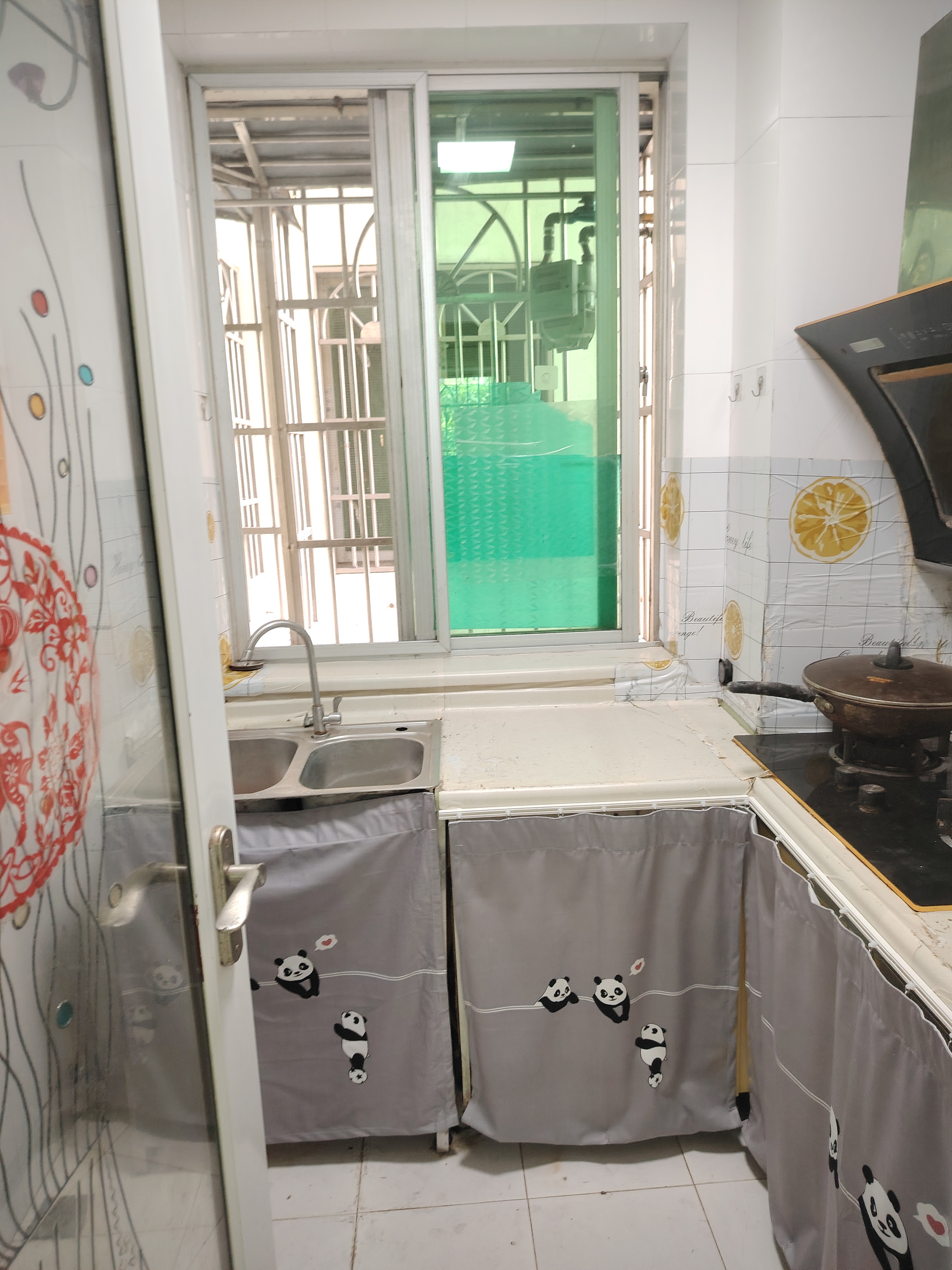 富豪大厦(富豪花园) 2室2厅1卫 126.0万 富豪大厦(富豪花园) 2室2厅1卫 126.0万客厅