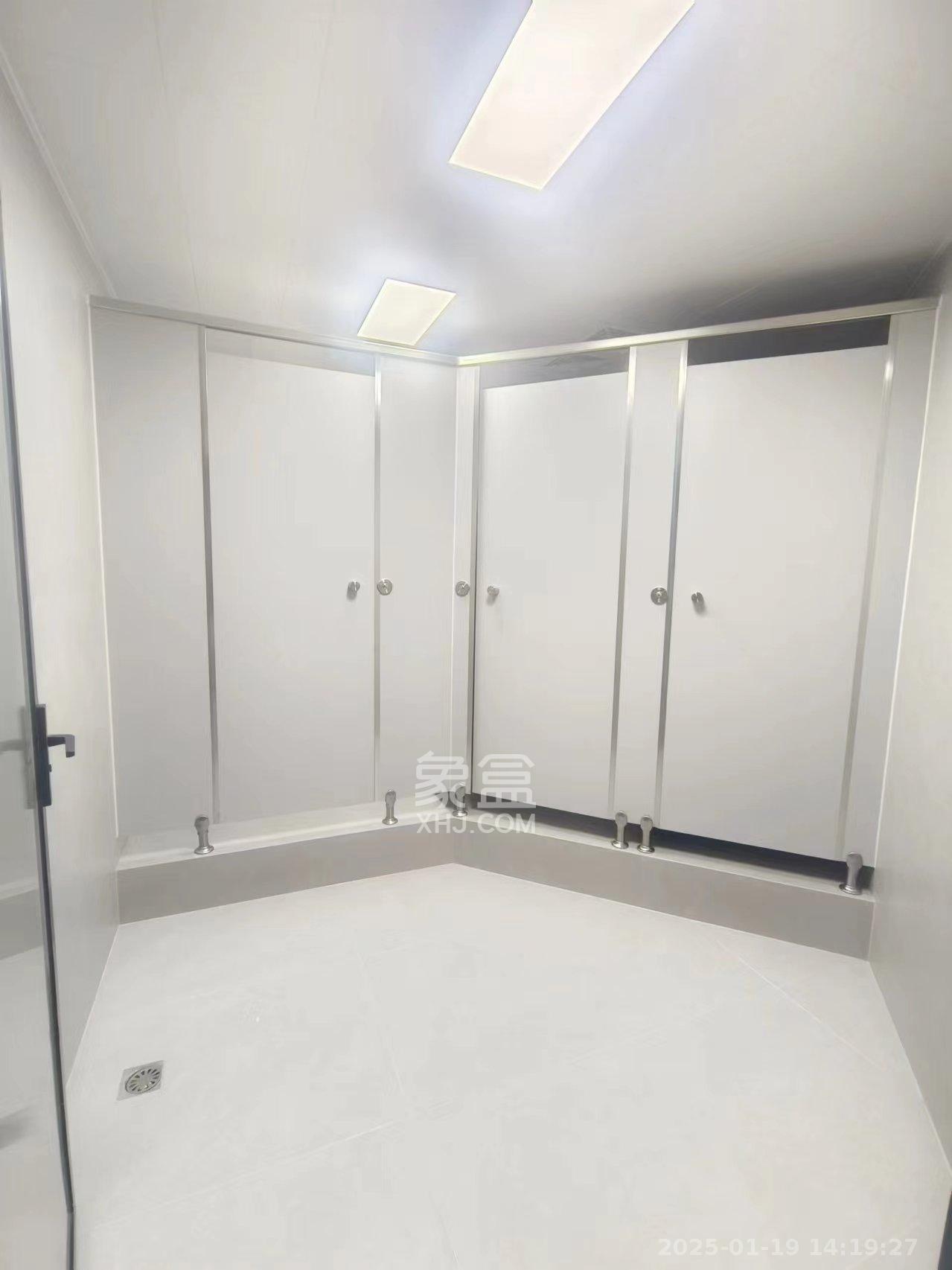 汇富中心   450.0㎡     29800.00元/月室内图