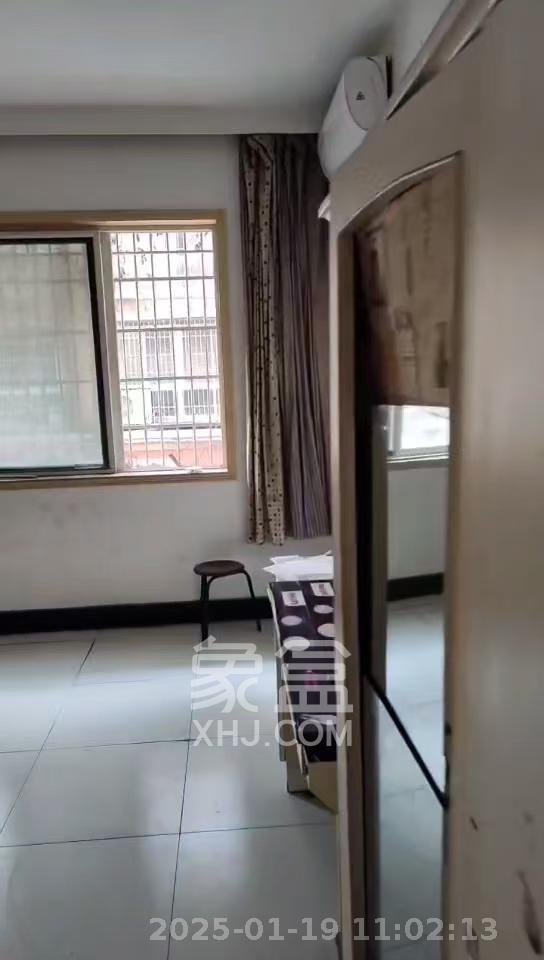 长建建材市场  2室2厅1卫   1600.00元/月室内图