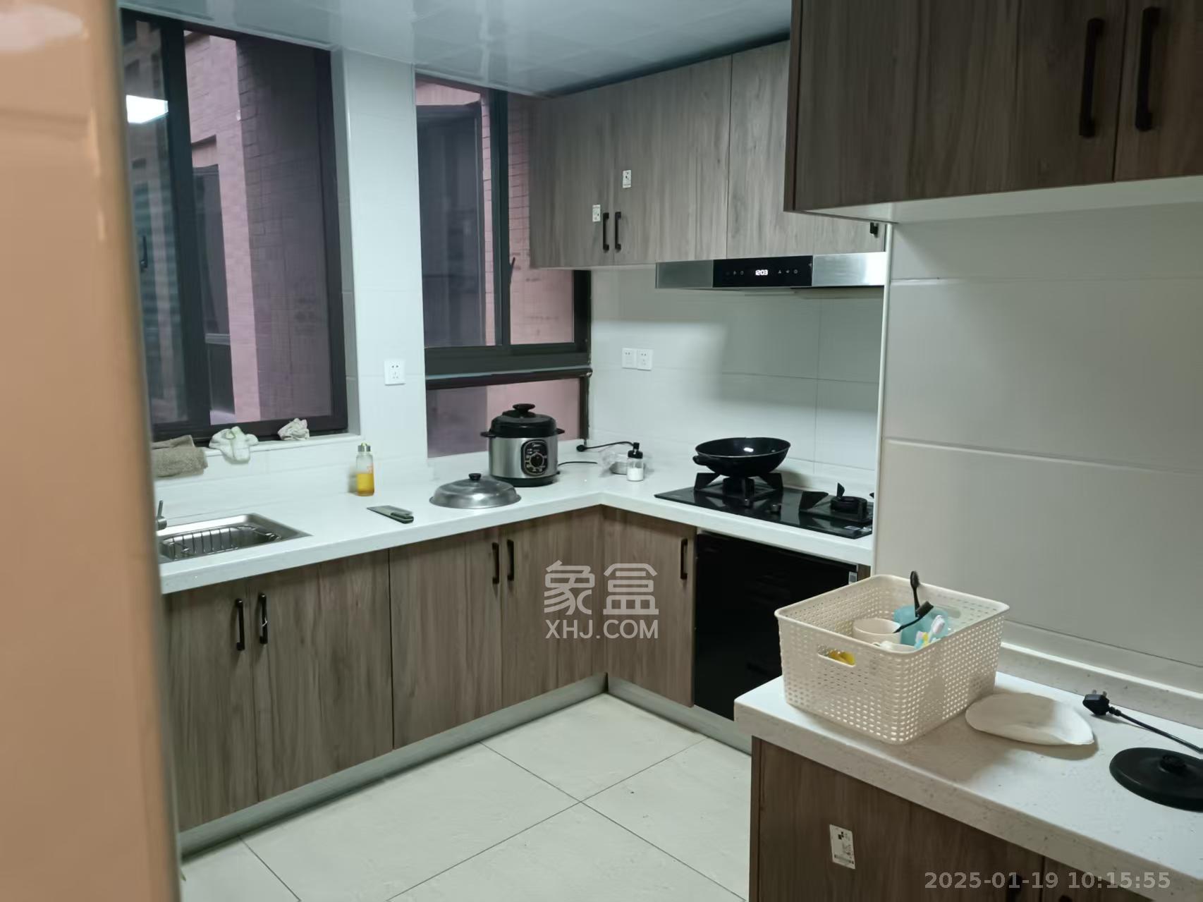 奥林匹克花园贡院三期 3室2厅2卫 2000.0元/月 奥林匹克花园贡院三期 3室2厅2卫 2000.0元/月室内图